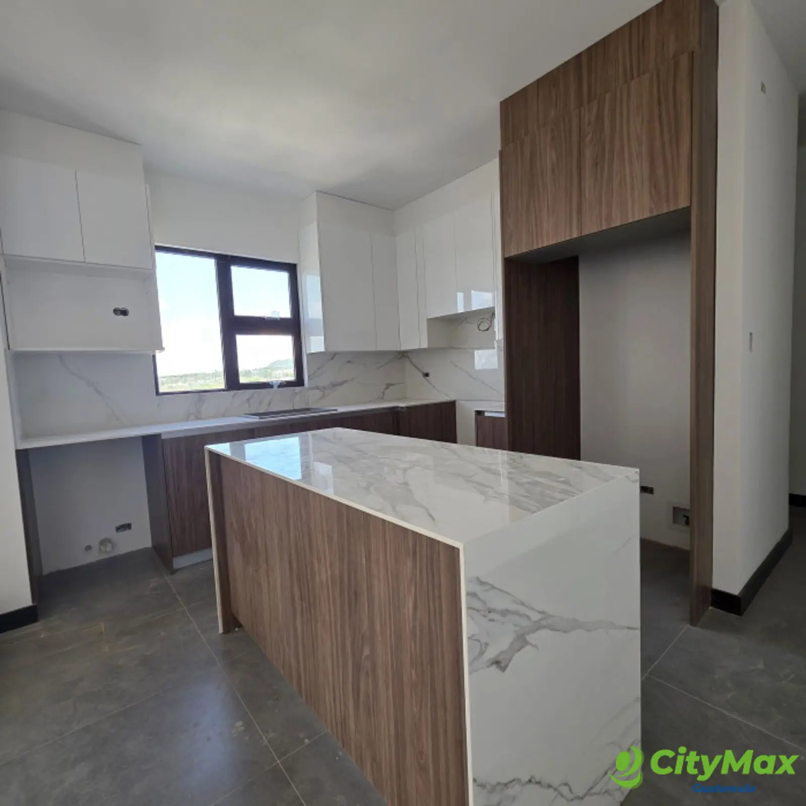 Apartamento 3 Dormitorios en Venta Zona 15 Nivel Alto - foto 3