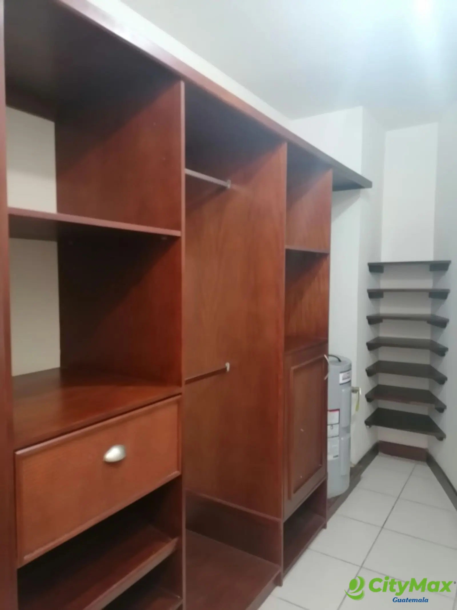 En venta apartamento con muebles rentado en zona 14 - foto 13