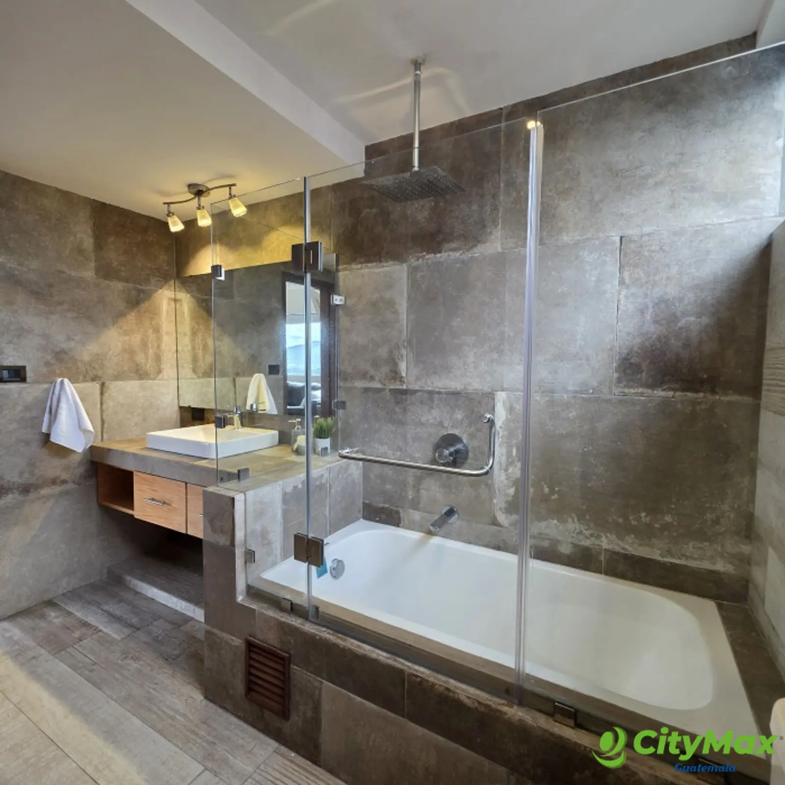 Apartamento amueblado en alquiler zona 14 - foto 18