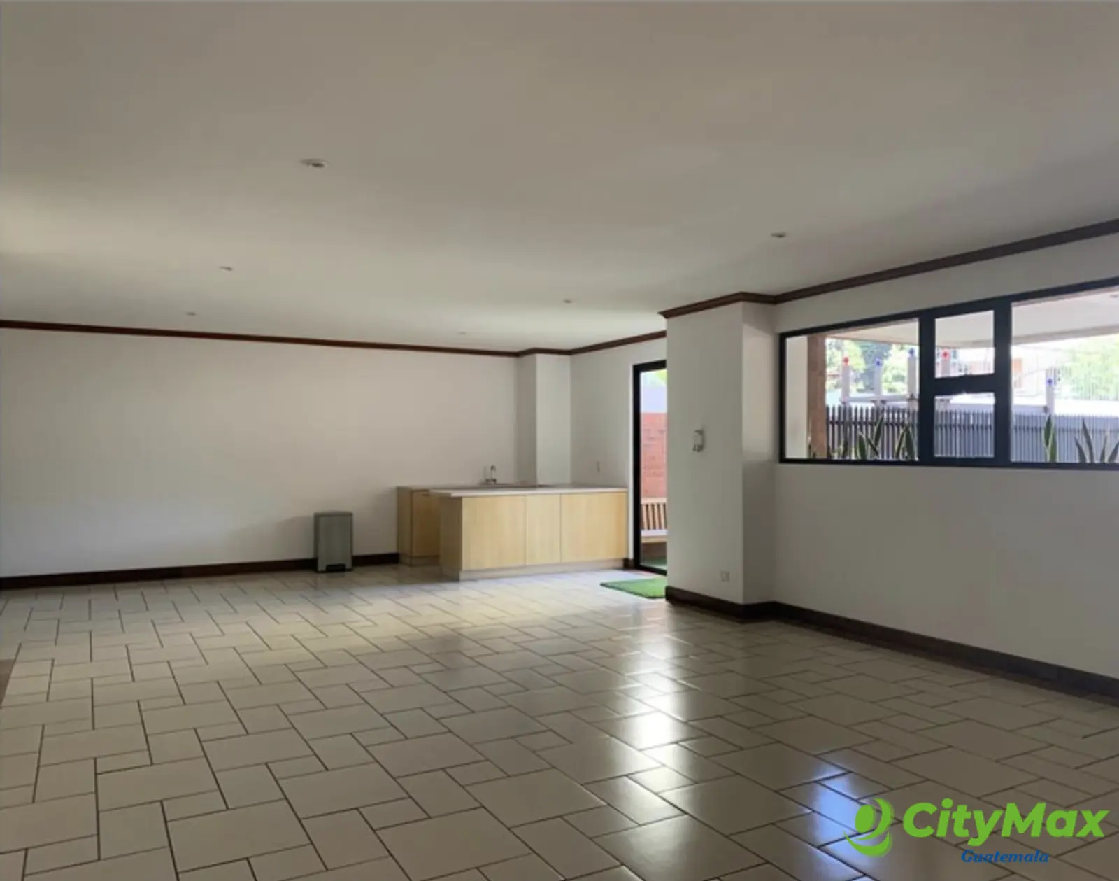 En Alquiler Apartamento amueblado en Zona 10 - foto 20