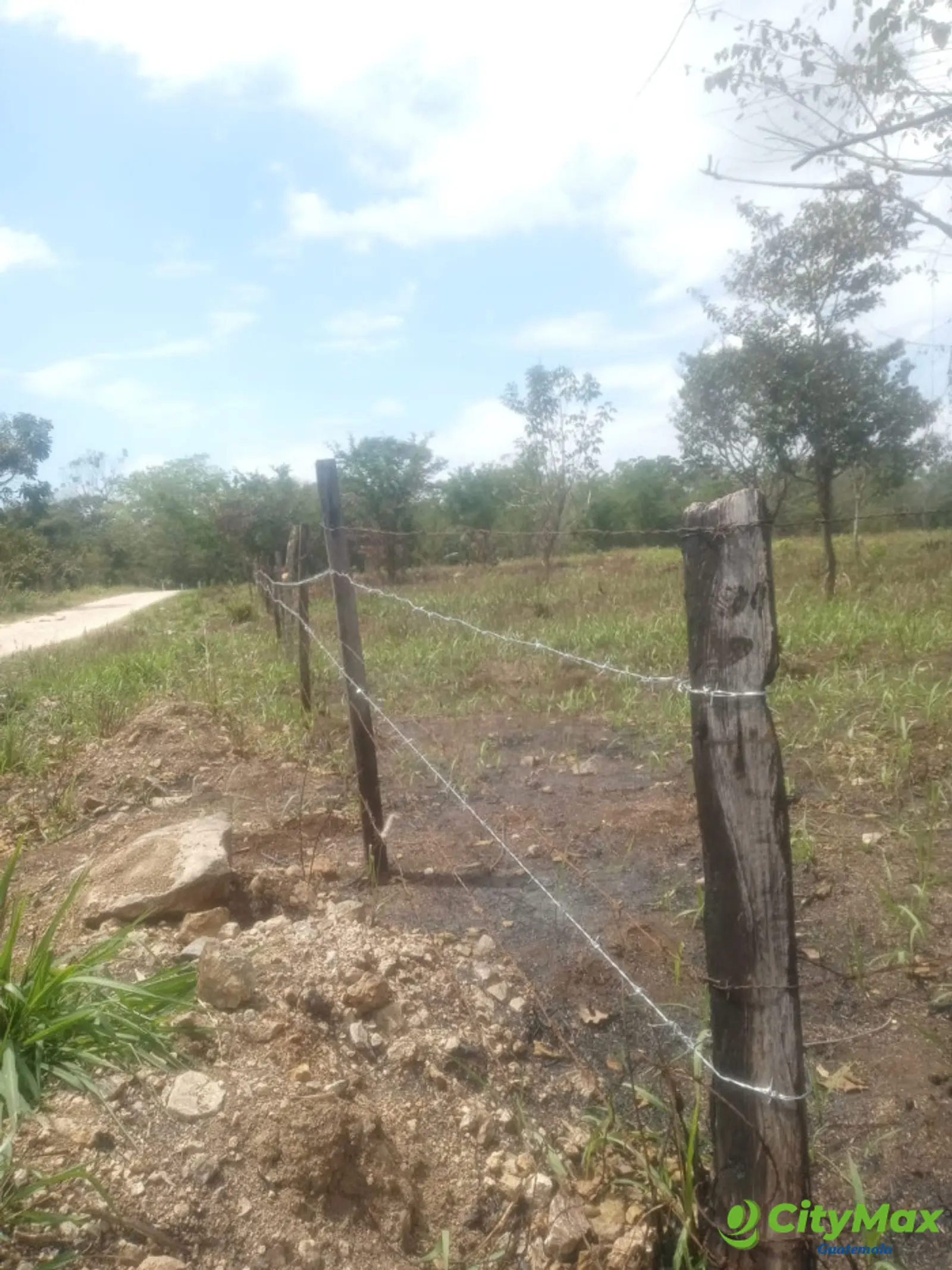 Terreno comercial en venta en Santa Ana Peten - foto 3