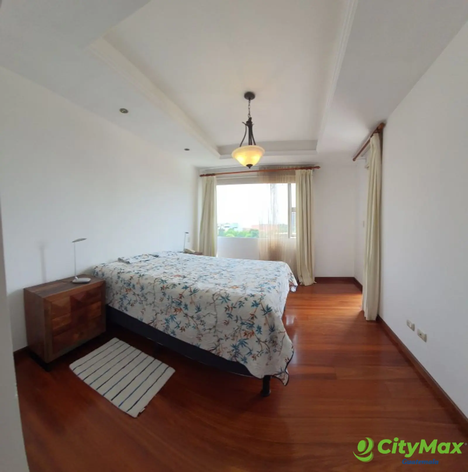 En Alquiler Apartamento en Zona 10 Amueblado - Habitacion Principal
