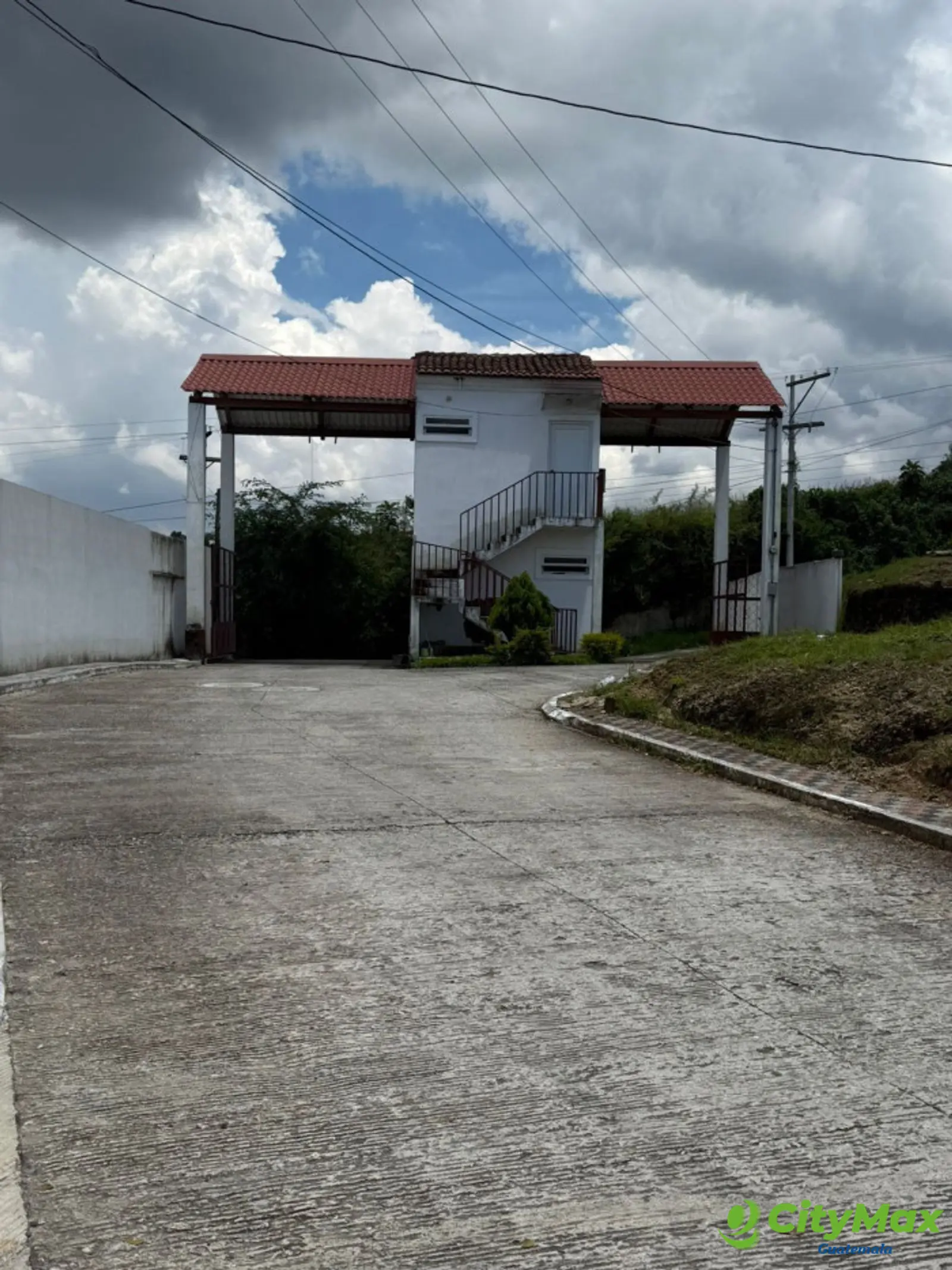 Terreno Residencial Miralago en Villa Canales - foto 2