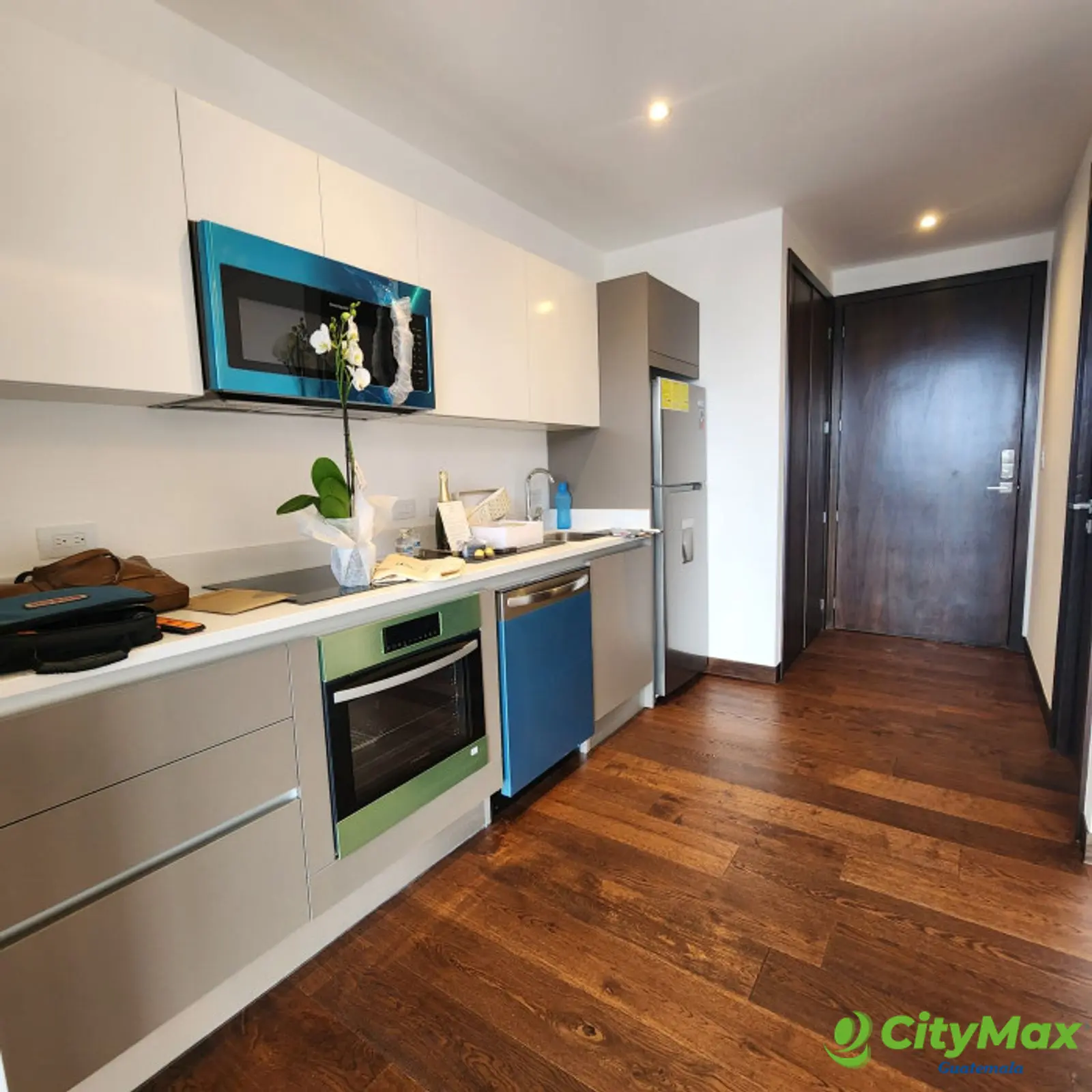 Hermoso apartamento amueblado en renta en zona 10 - foto 3
