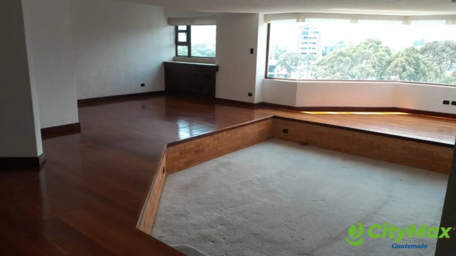 Amplio e iluminado apartamento en renta en Zona 15 - foto 2