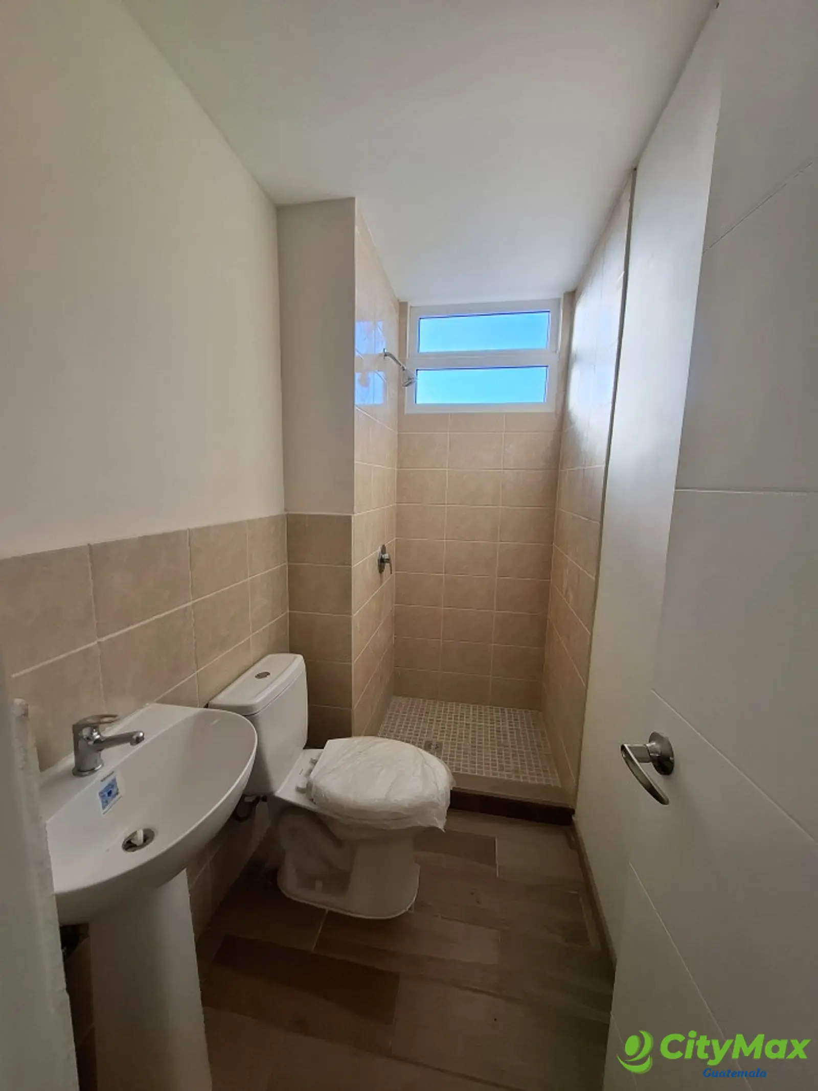 En Venta Apartamento en Villas Los Alamos Guatemala - foto 12