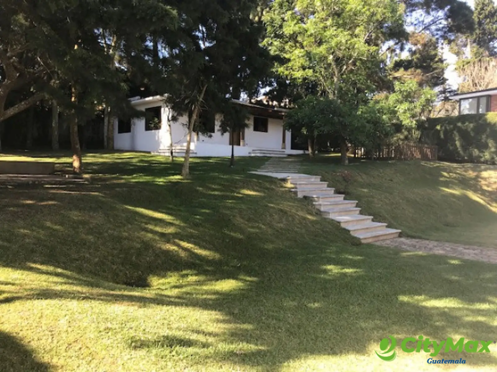 Casa en renta o venta Km 16.5 Fraijanes Guatemala - foto 5