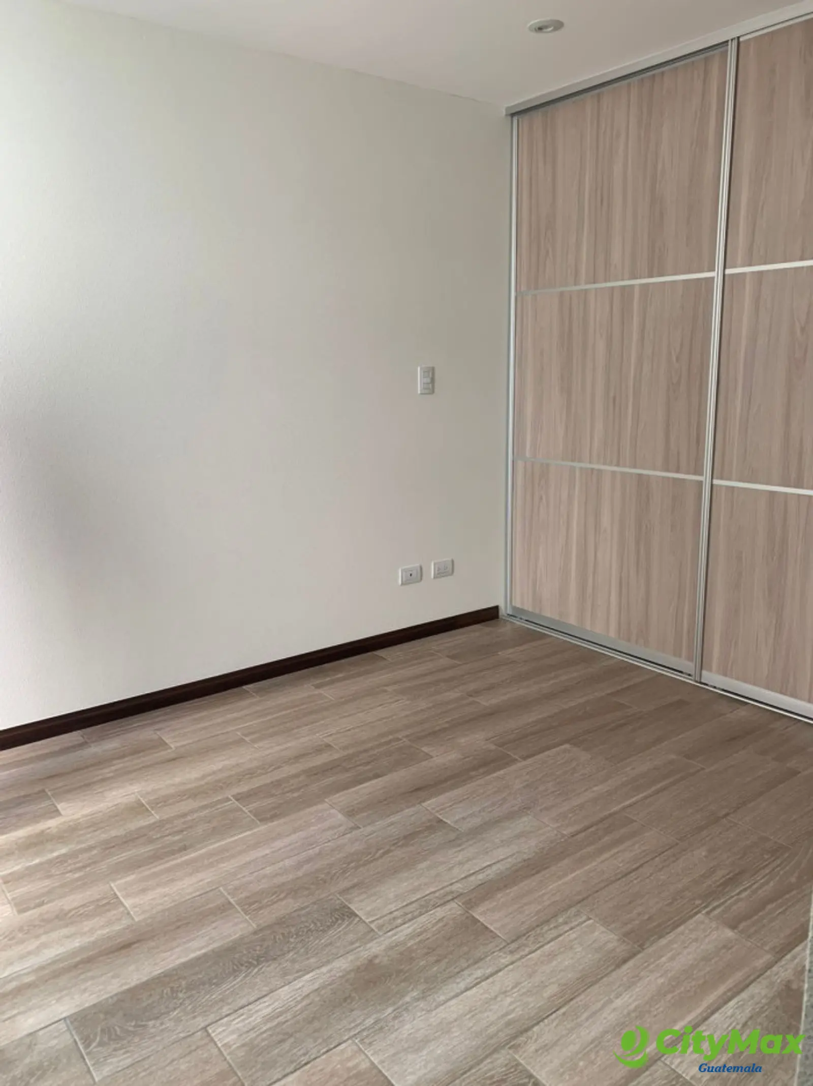 En venta apartamento San Isidro 20-21 Zona 16 - foto 11