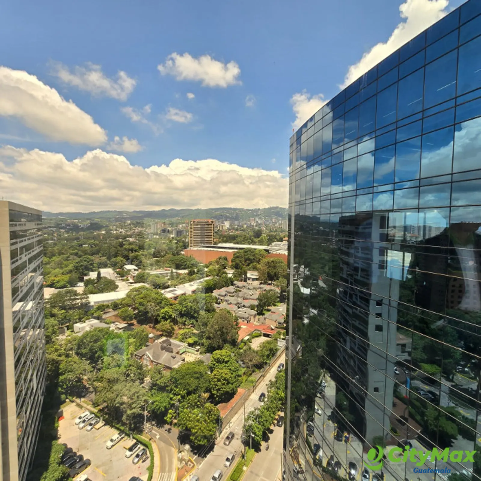En venta oficinas en la Zona 10 Interamericas - foto 17