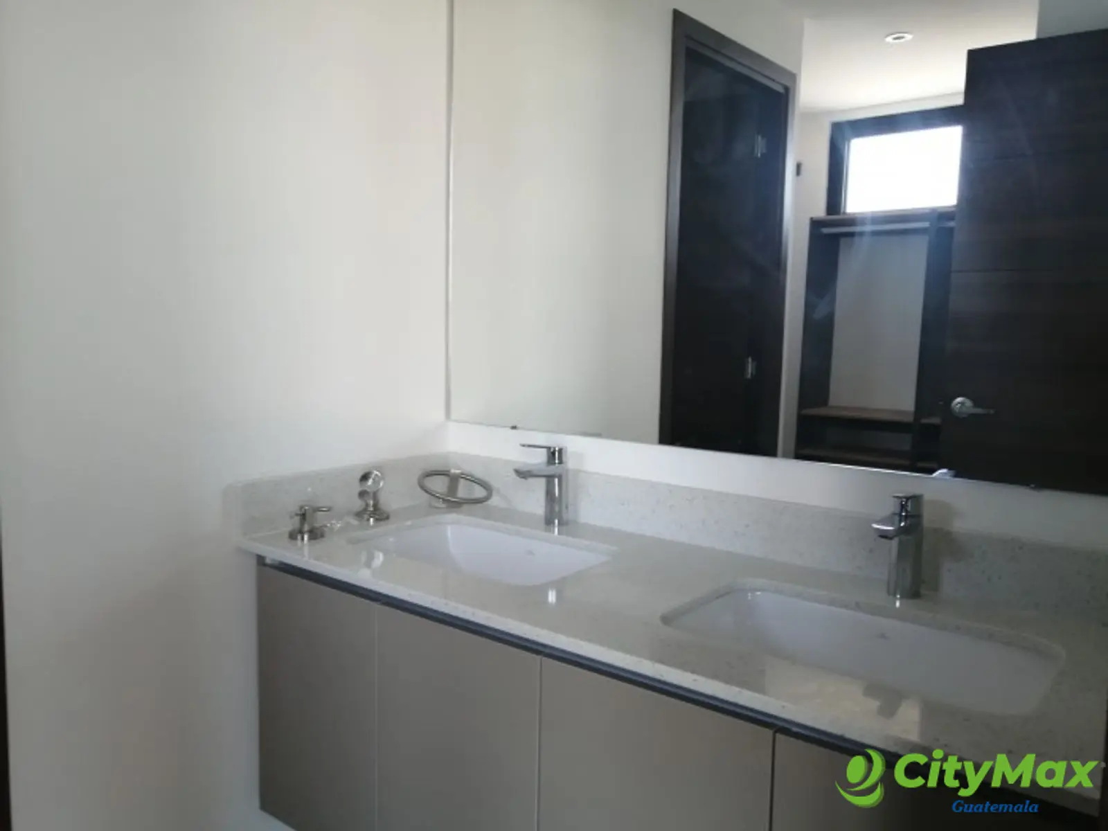 Apartamento en venta Parque 15 Z.15 Guatemala - foto 14