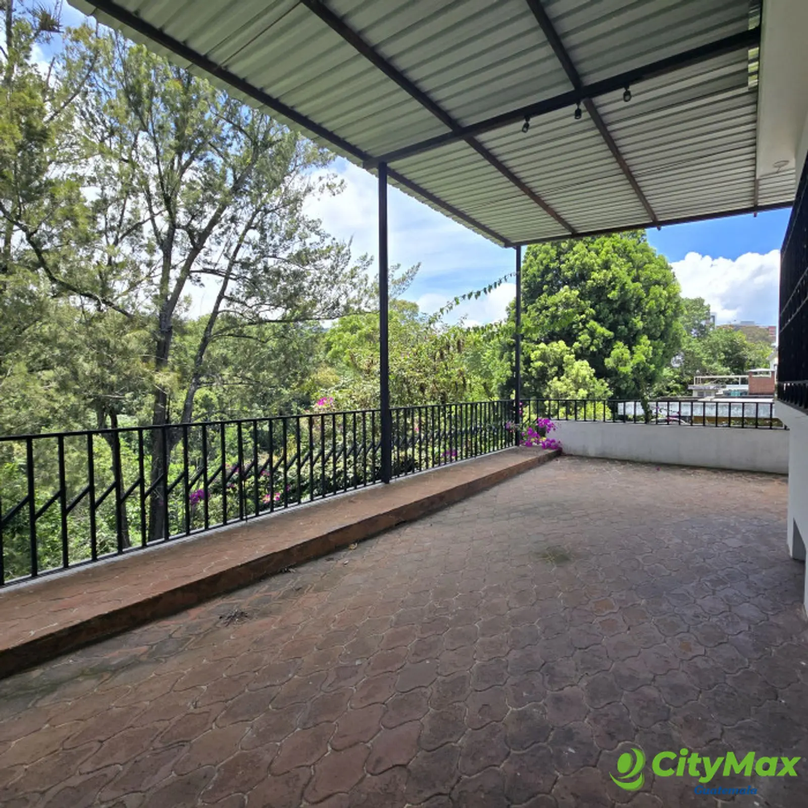 En Renta Casa en Zona 15 ideal para oficinas !! - foto 12