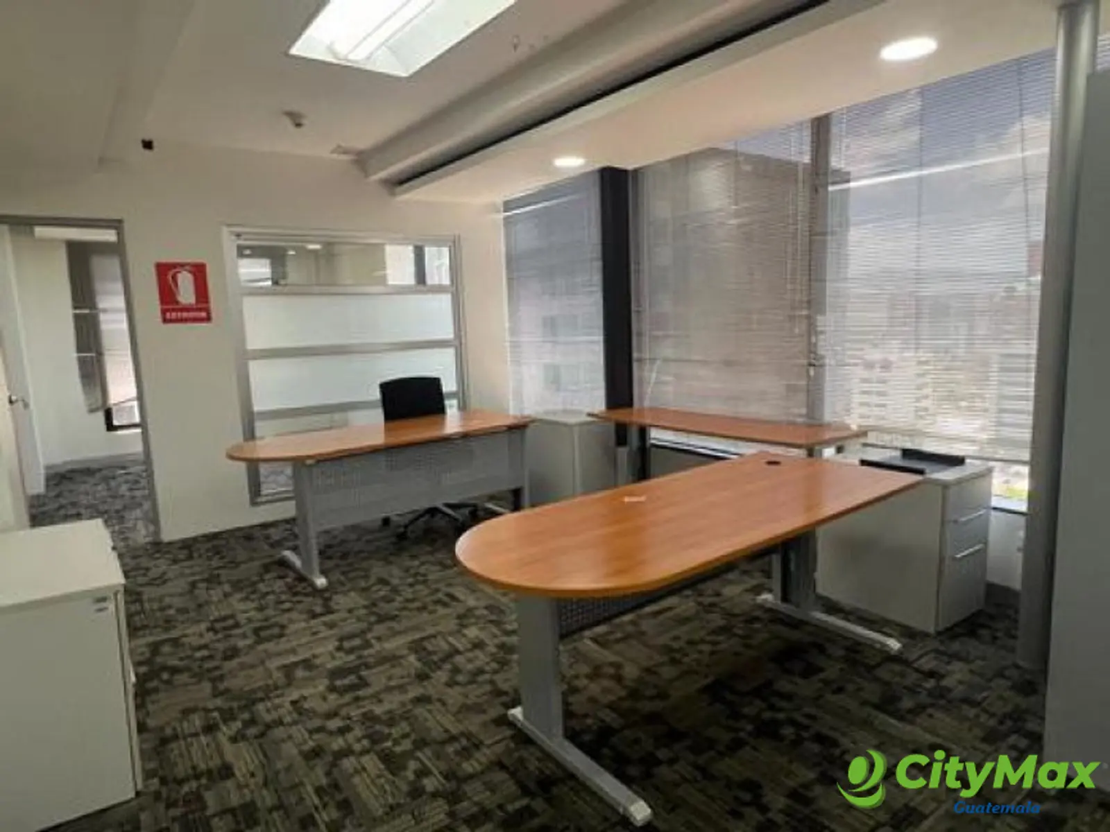En Venta oficina en zona 10 Guatemala - foto 7