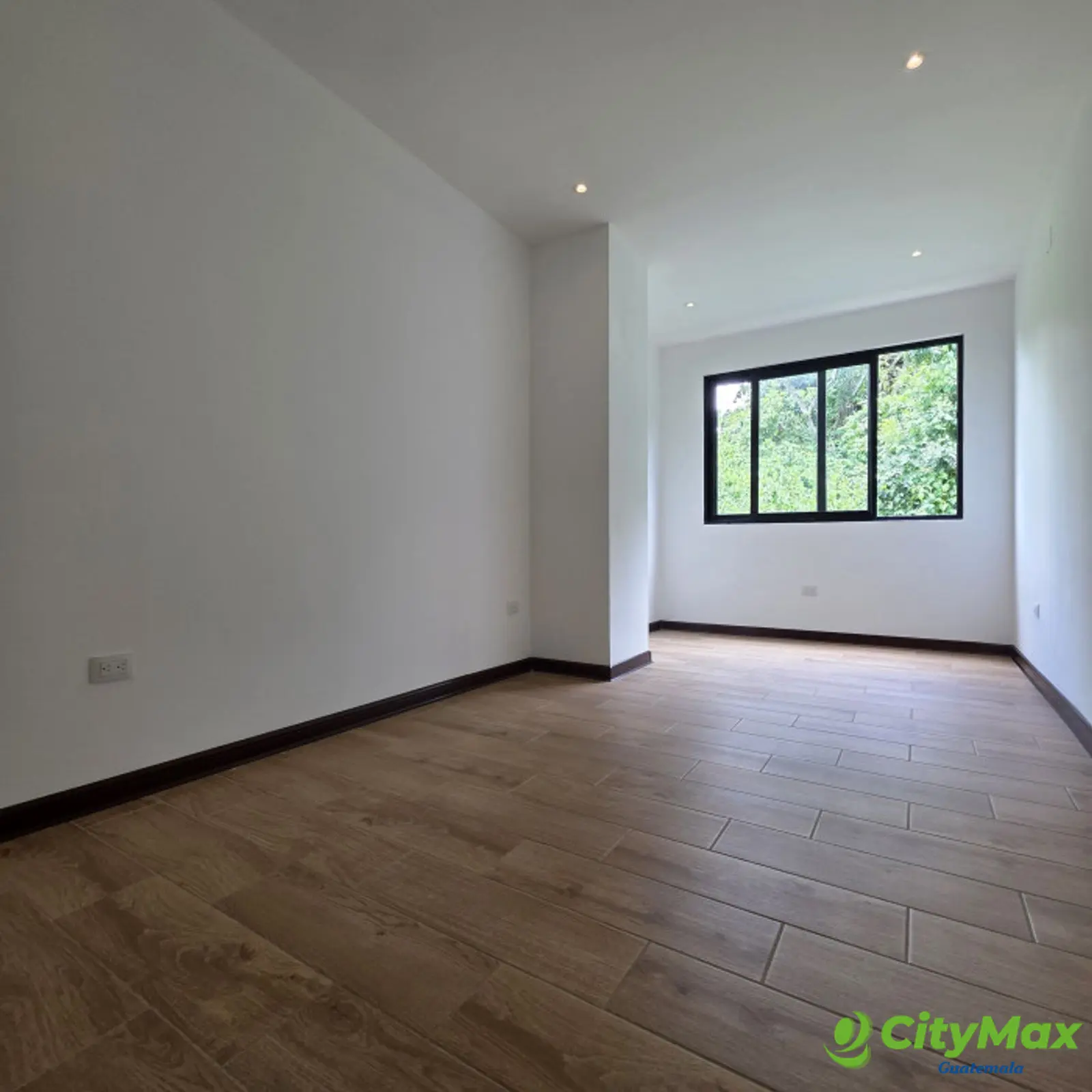 Exclusiva Casa en Venta en Laguna El Pino Guatemala - foto 18