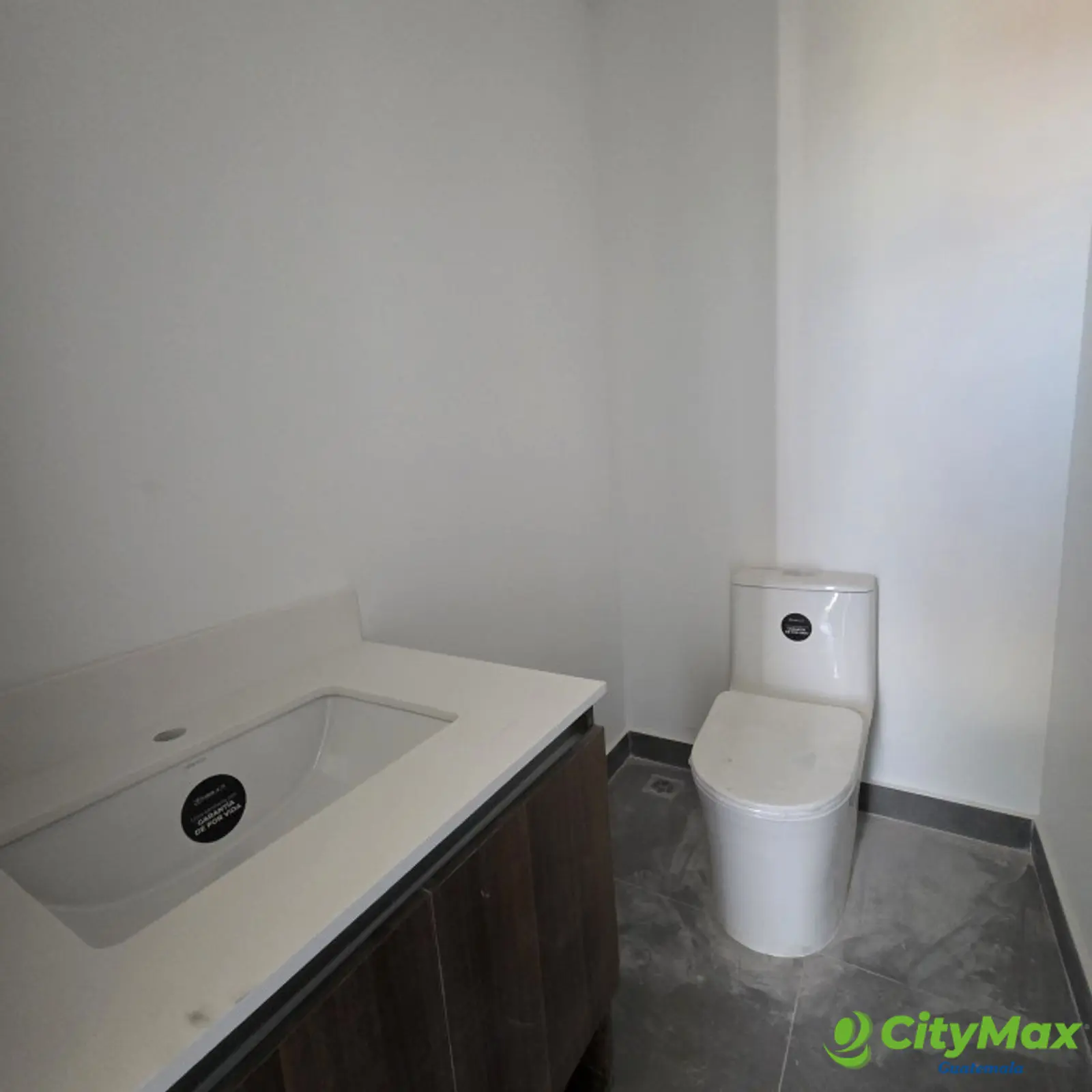 Apartamento 3 Dormitorios en Venta Zona 15 Nivel Alto - foto 17