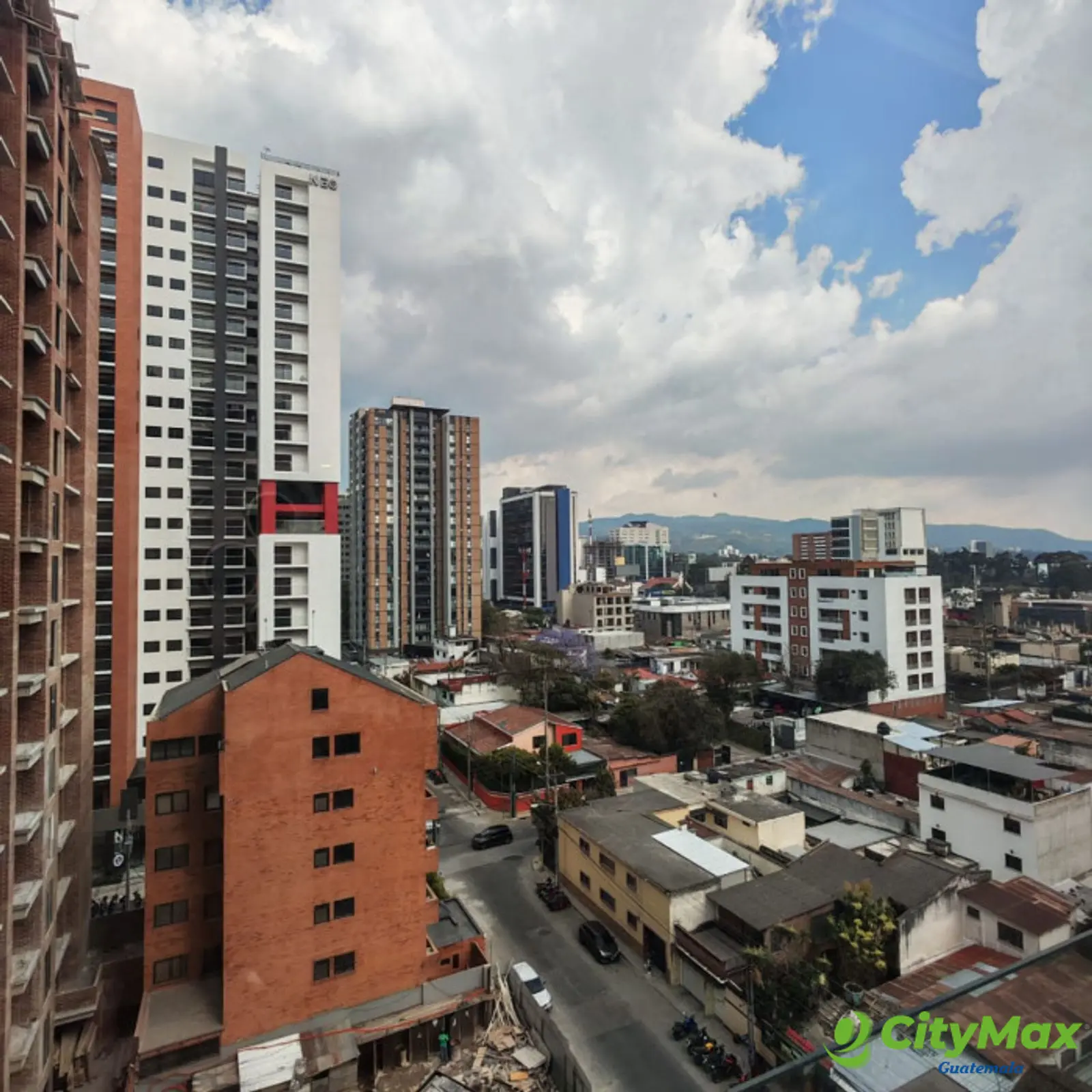 Apartamento amueblado en venta zona 10 BIKO - foto 2