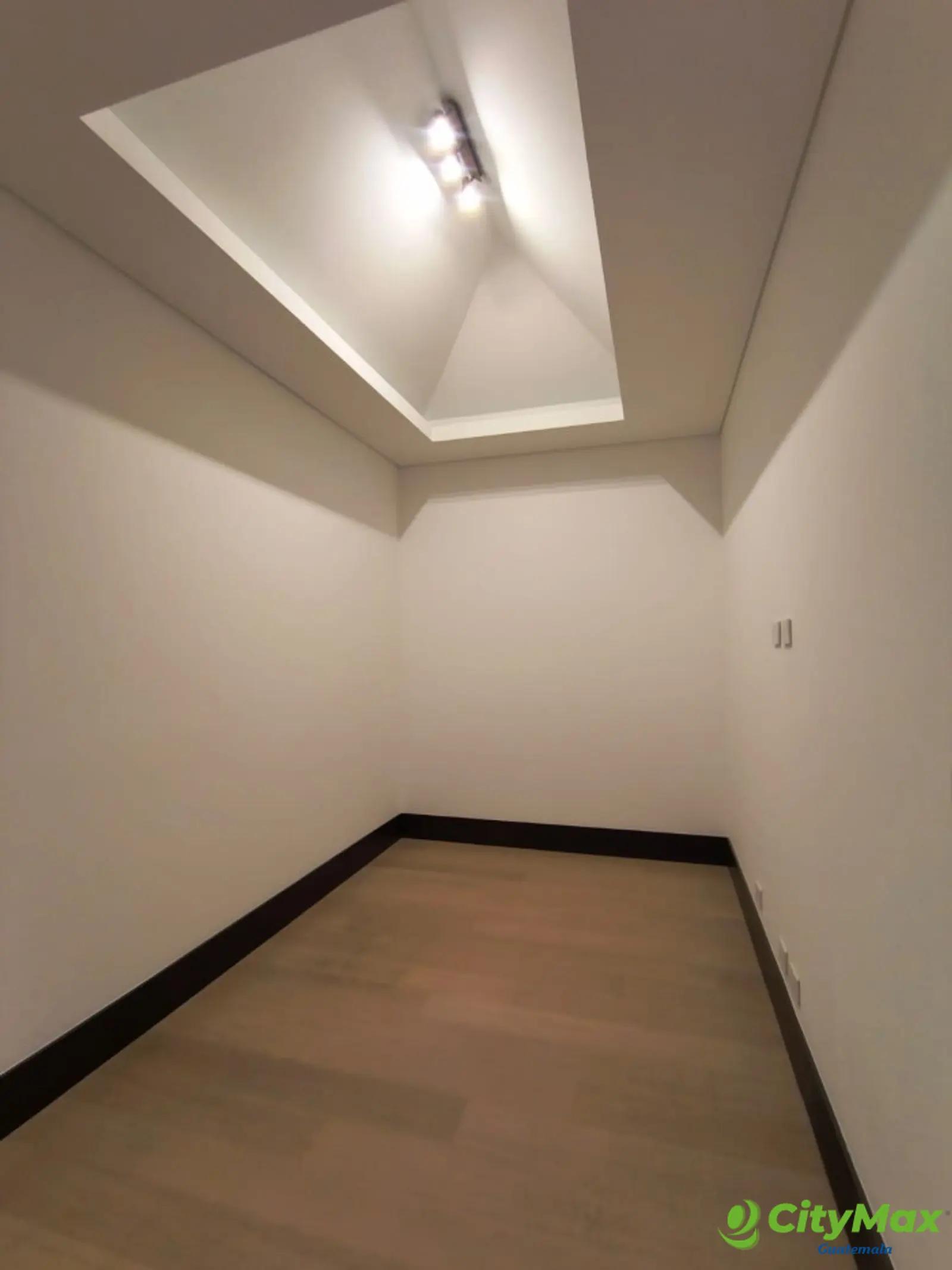 Lujoso Penthouse en Renta en CAYALA en Zona 16 - foto 7