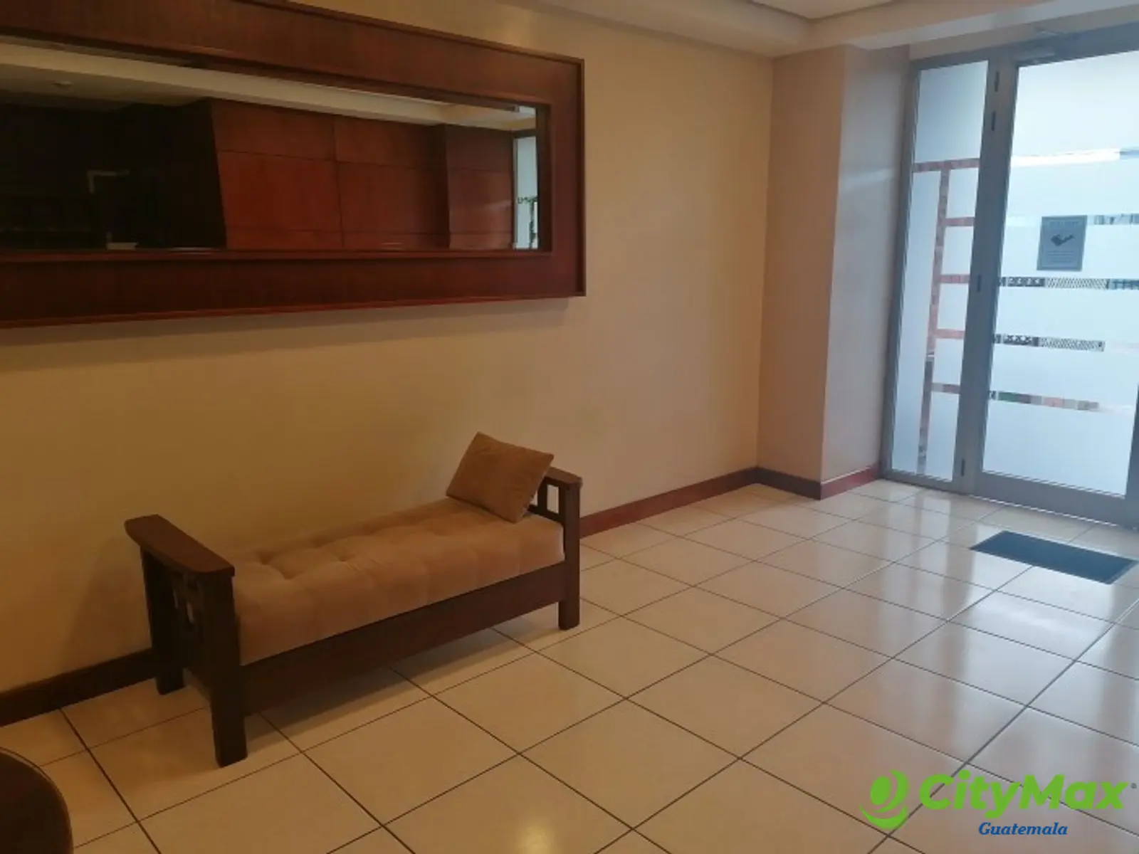 En venta apartamento con muebles rentado en zona 14 - foto 16