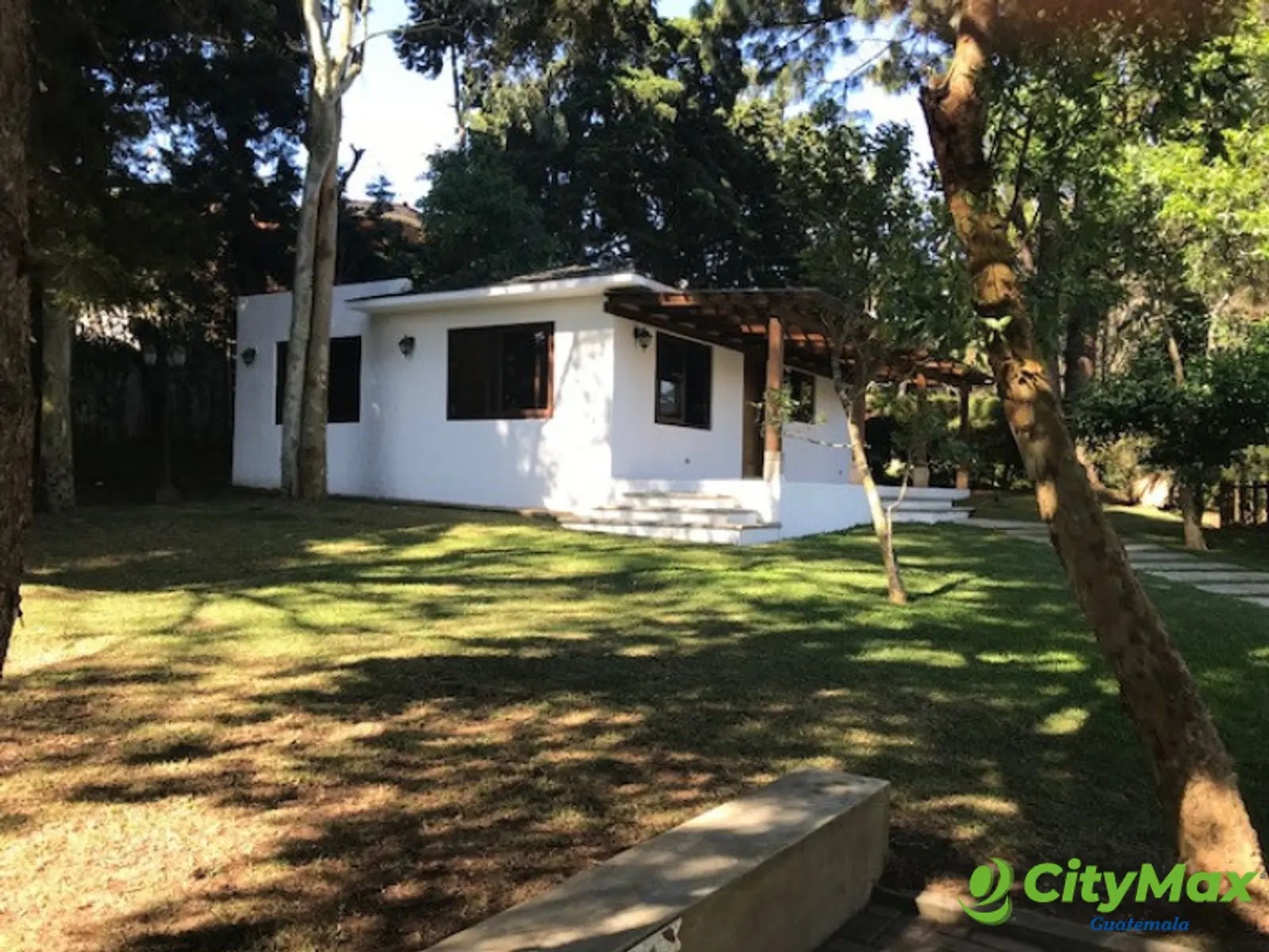 Casa en renta o venta Km 16.5 Fraijanes Guatemala - foto 4