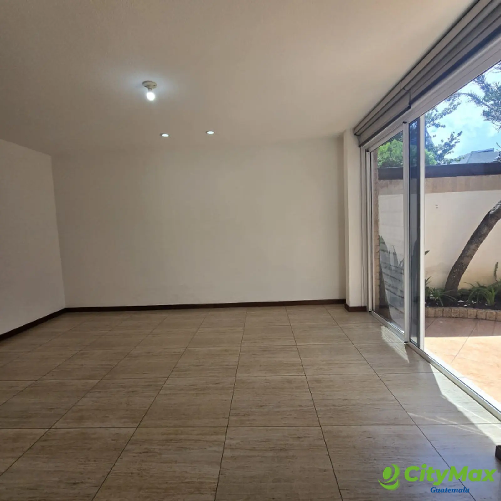 Alquiler hermosa casa en condominio en zona 10 - foto 8