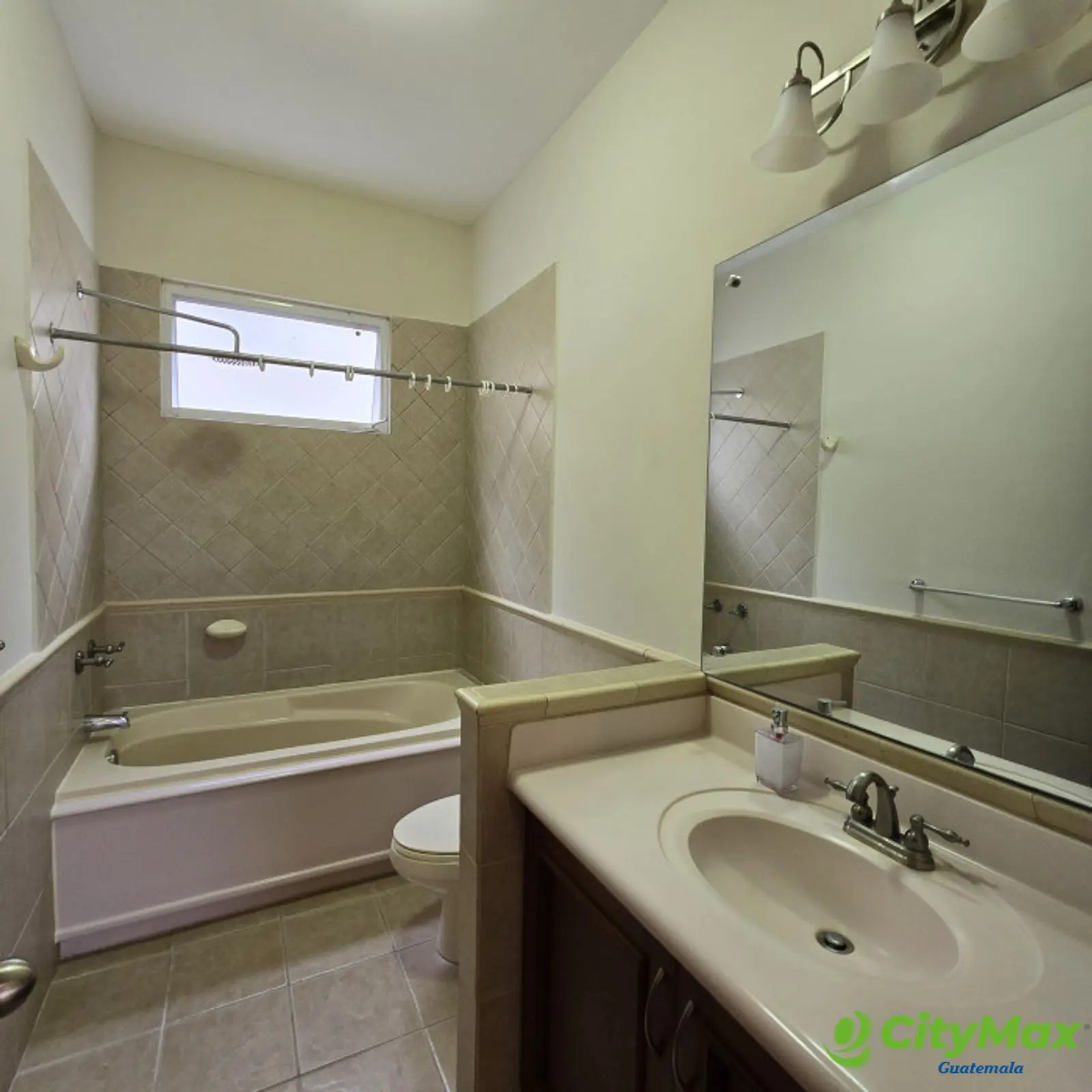 Casa en Venta en Portal del Bosque Fraijanes - foto 9