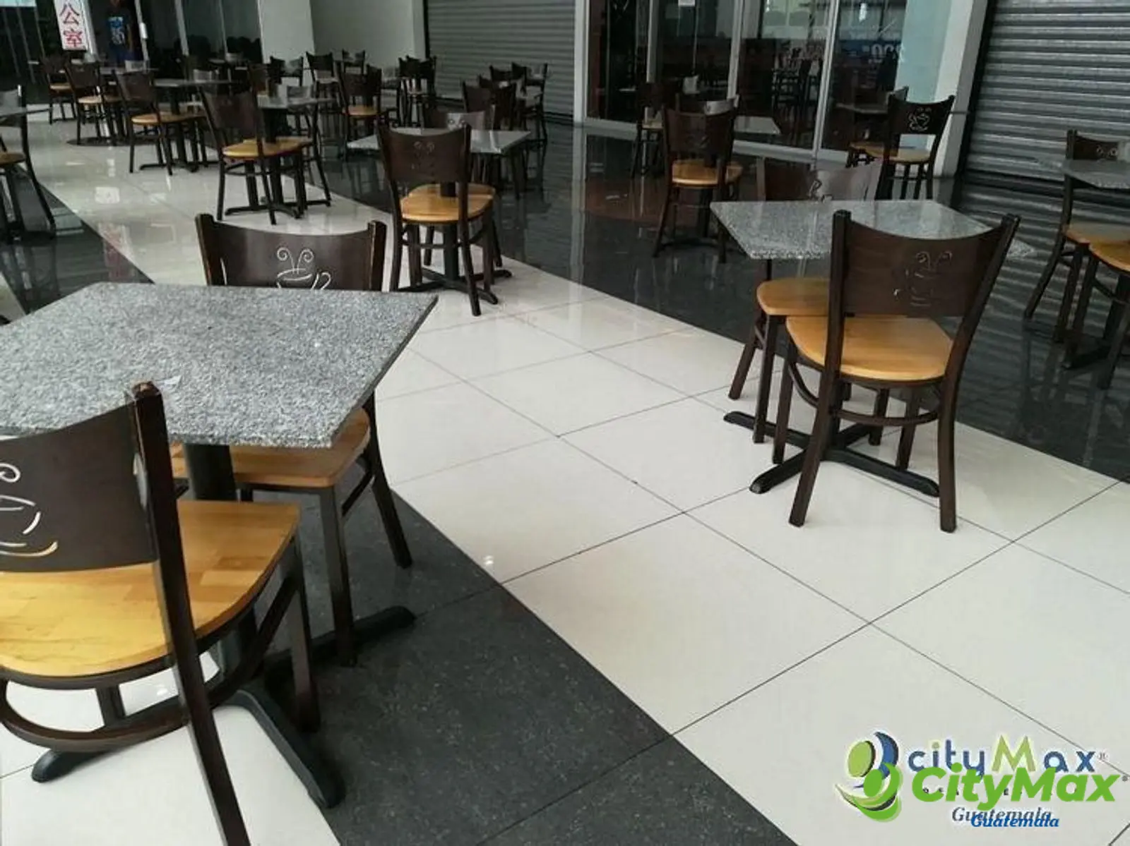 Local en área de Foodcourt en Zona 7 Roosevelth - foto 7