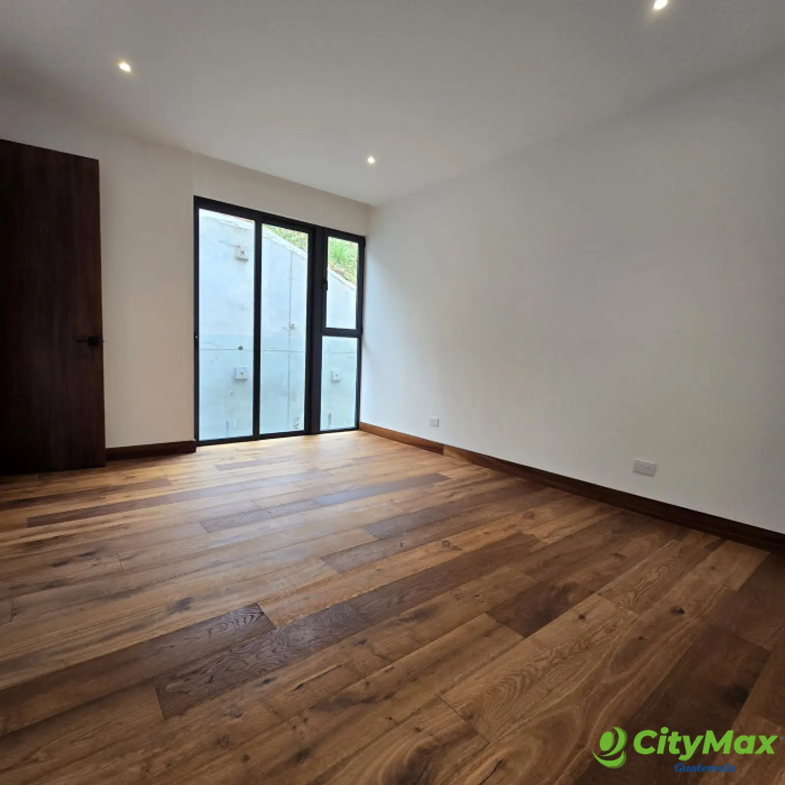 Lujosa Casa en Venta en Exclusiva Zona 16 el Pulte - foto 26