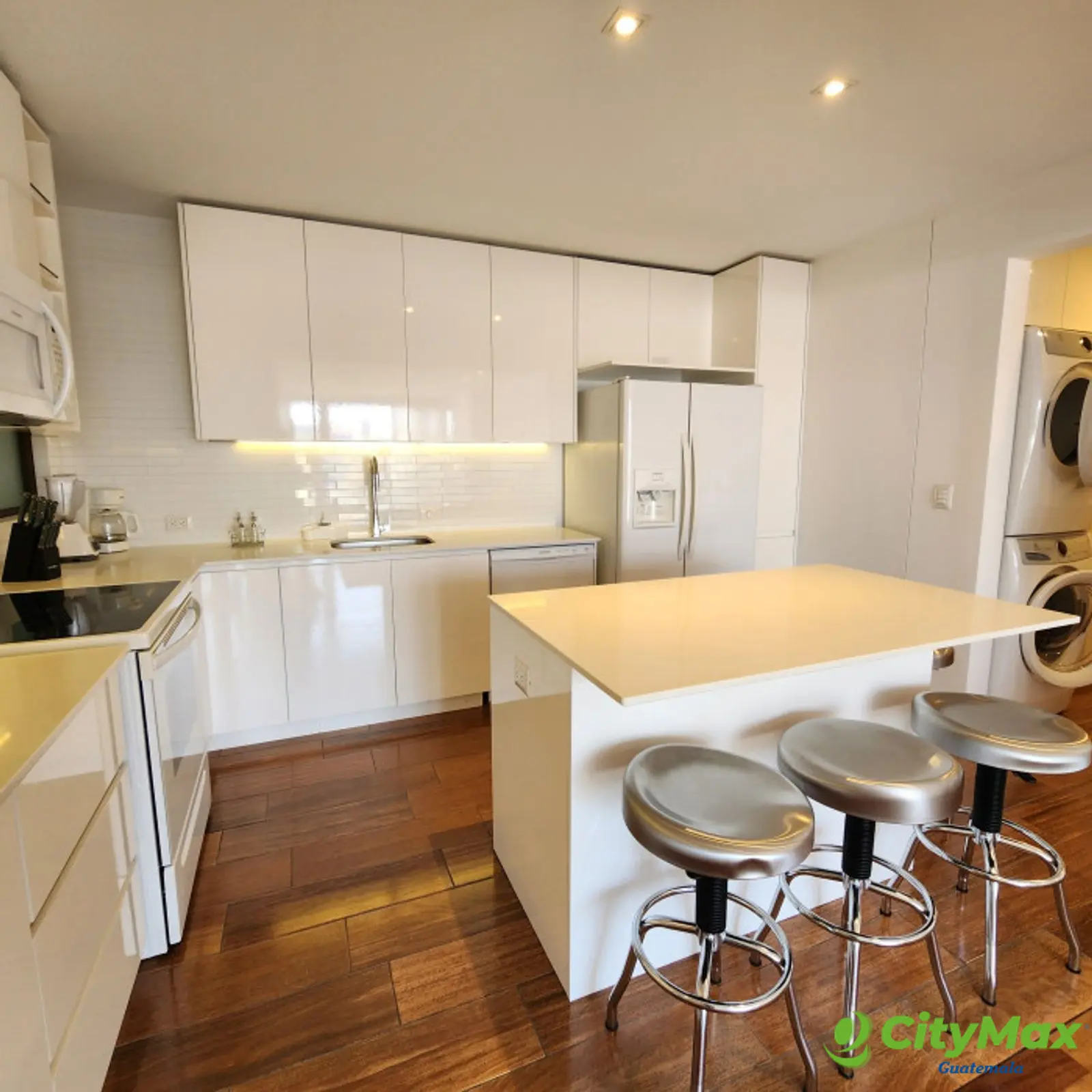 Apartamento Amueblado renta de 3 habitaciones zona 10 - foto 13