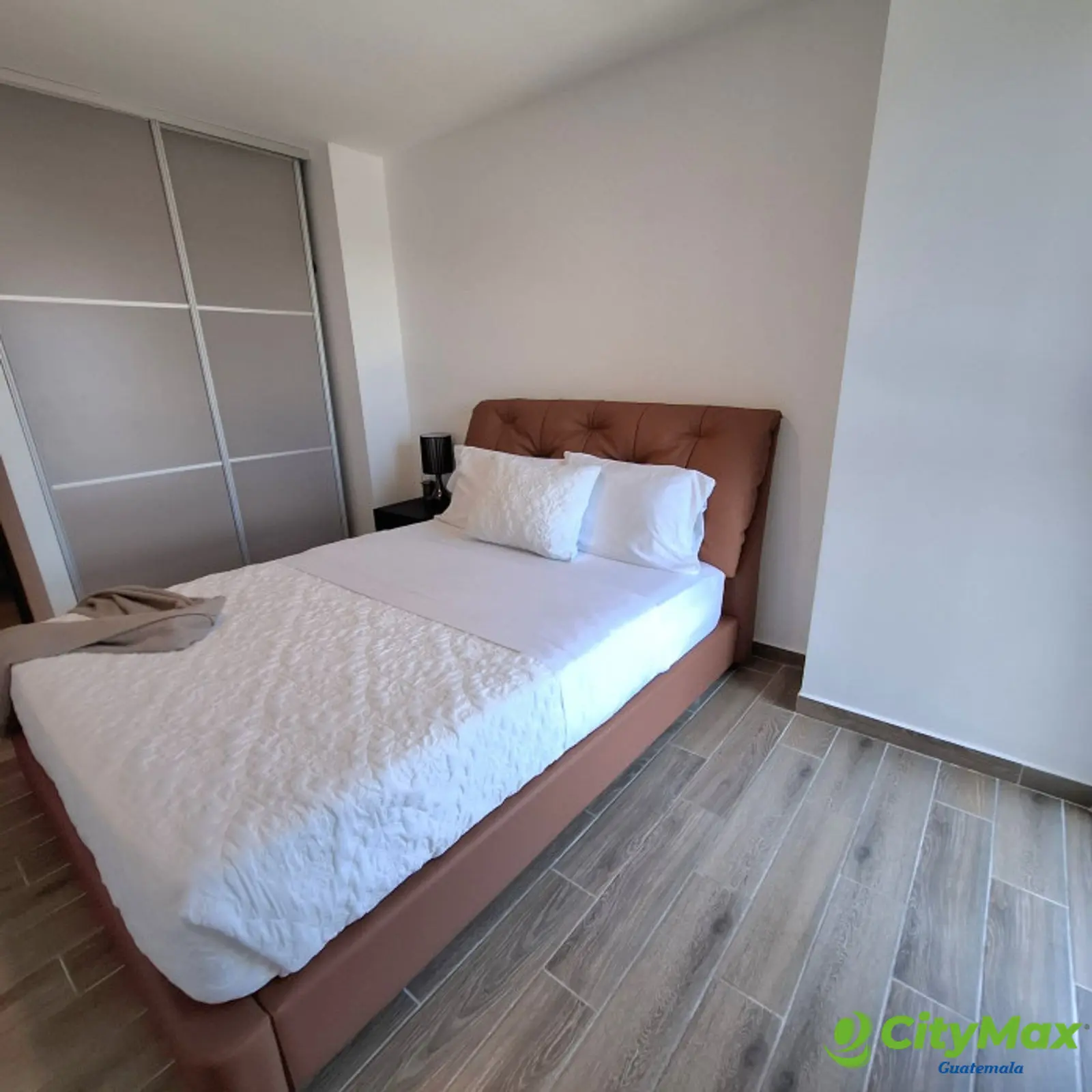Apartamento Amueblado de 3 Habitaciones en Parque 14 - foto 14