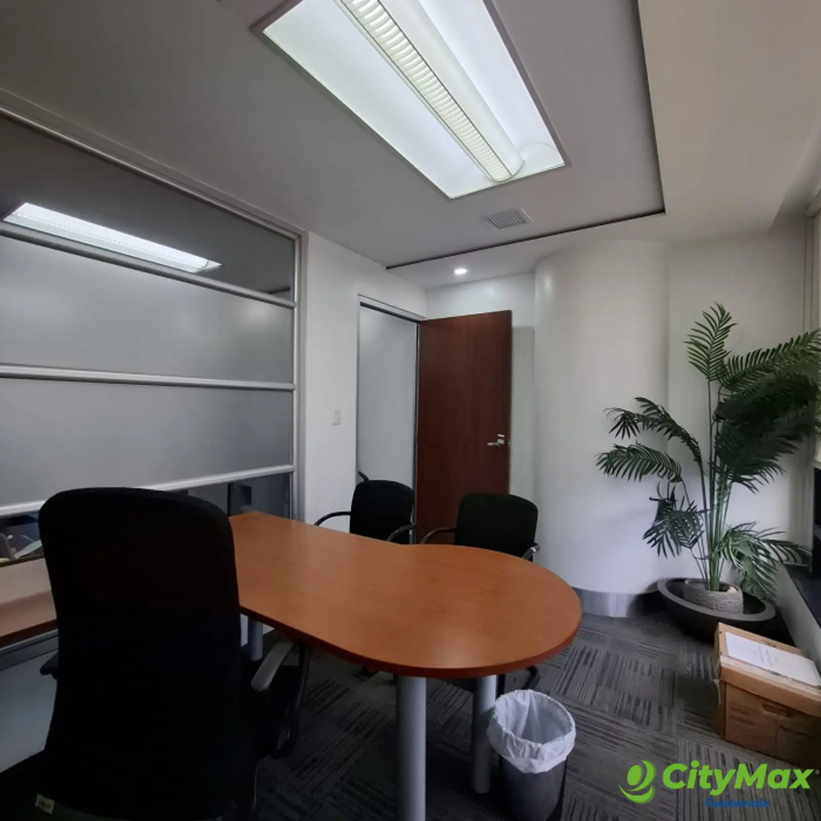 Oficina para inversión en venta en zona 10 Medio nivel - foto 9
