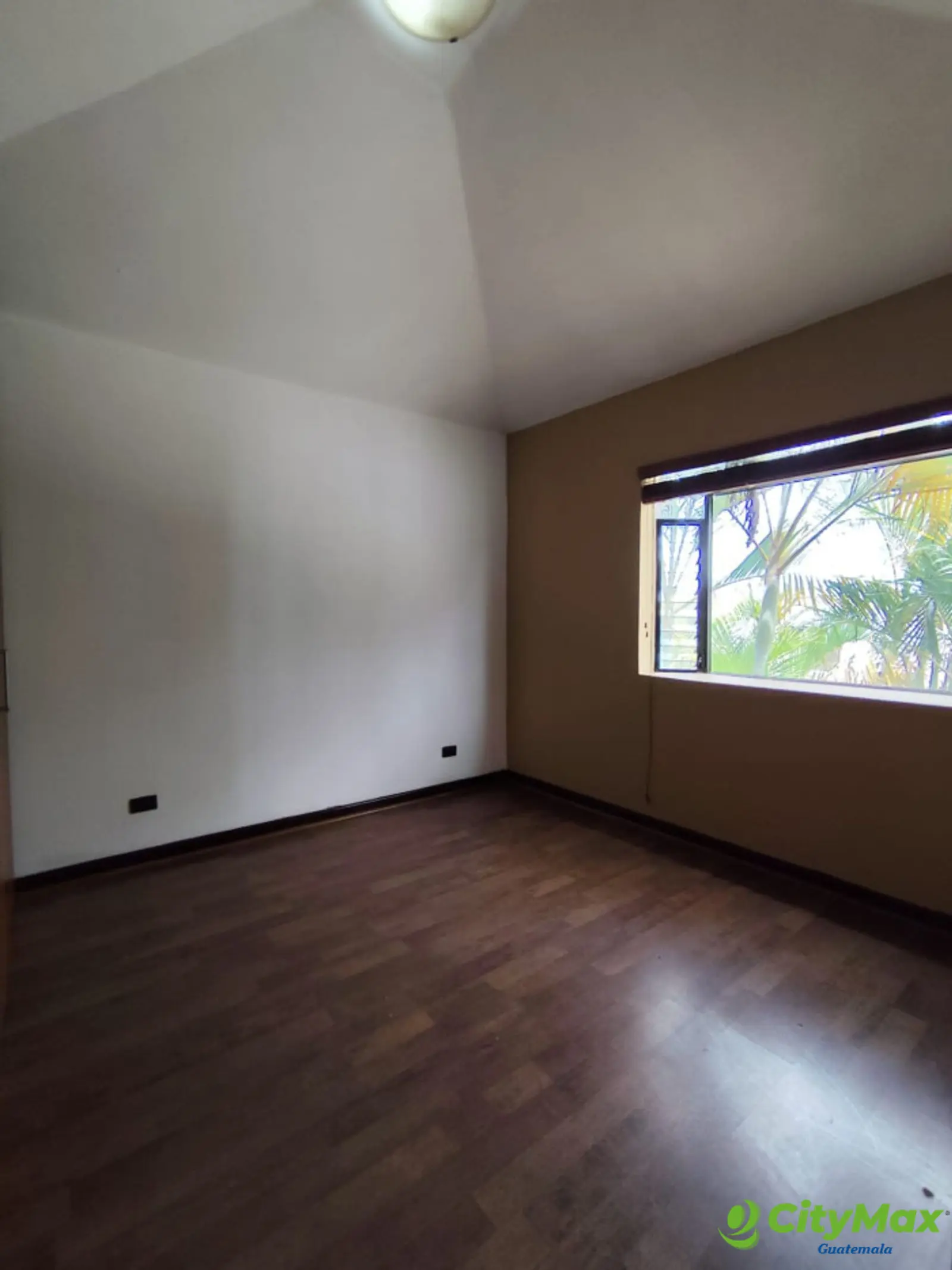 Casa en Renta en Bulevar San Cristóbal Zona 8 de Mixco - foto 16