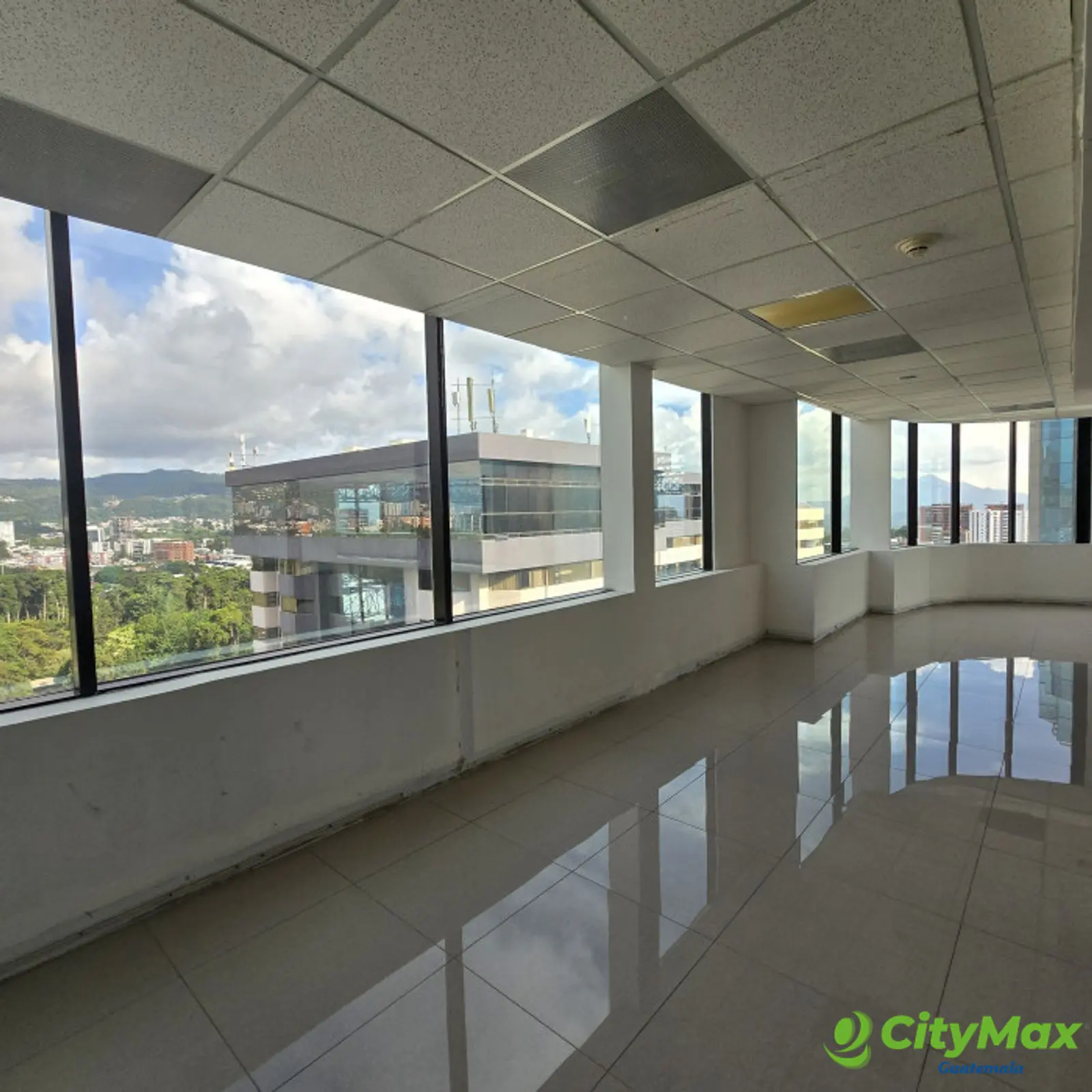 En renta oficina comercial en zona 14 Guatemala - foto 5