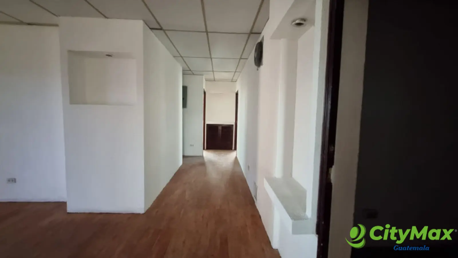 Oficina en Alquiler Zona 10 cerca Fontabella - foto 4