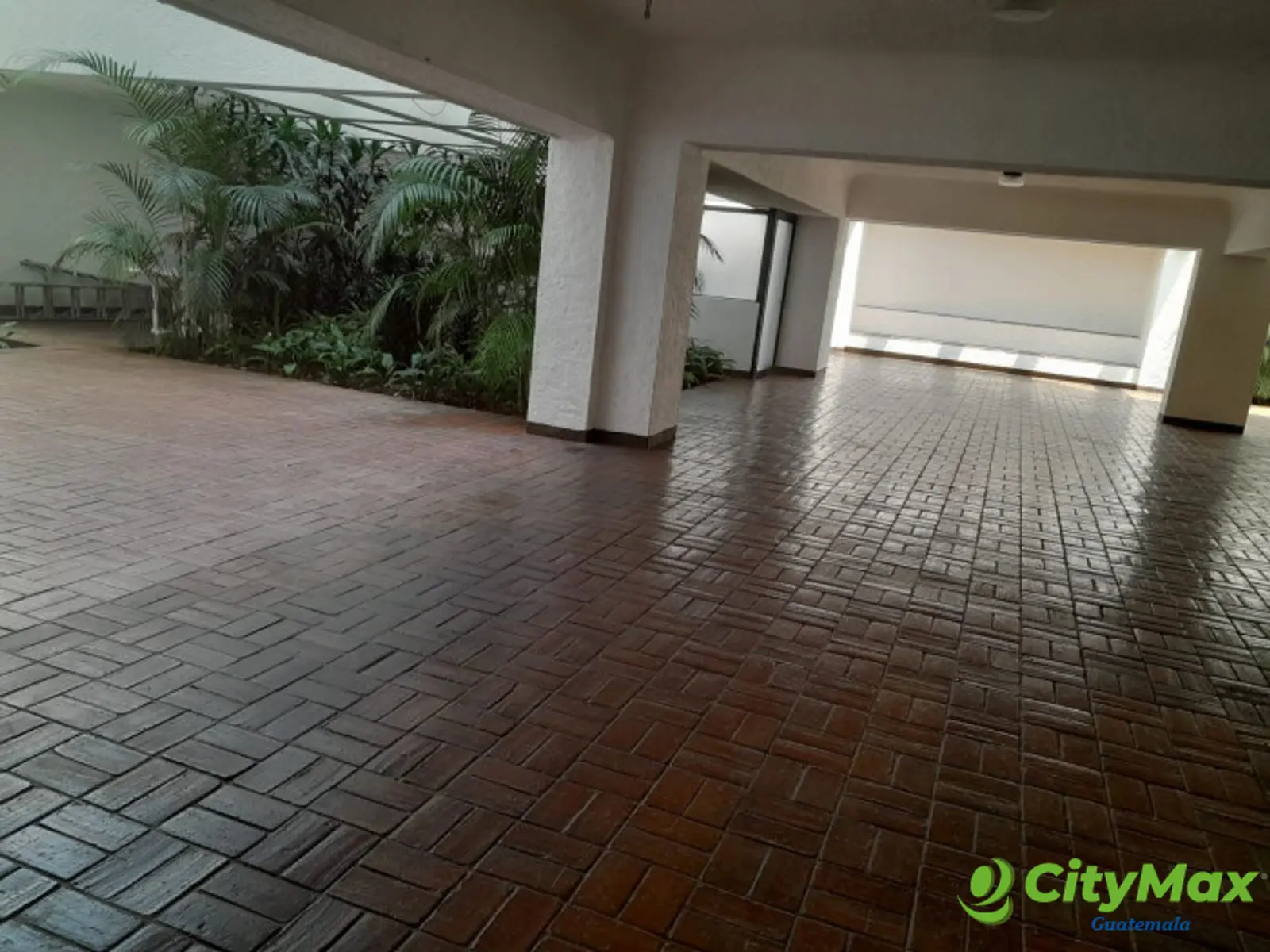 Amplio e iluminado apartamento en renta en Zona 15 - foto 12