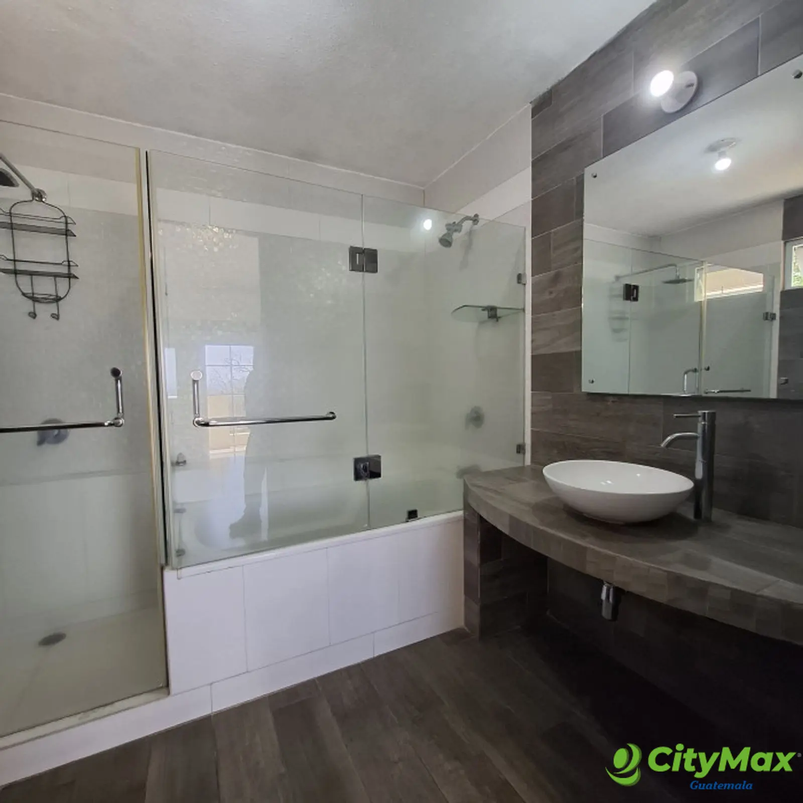 En venta casa de 4 habitaciones en Cañadas del Encinal - foto 14