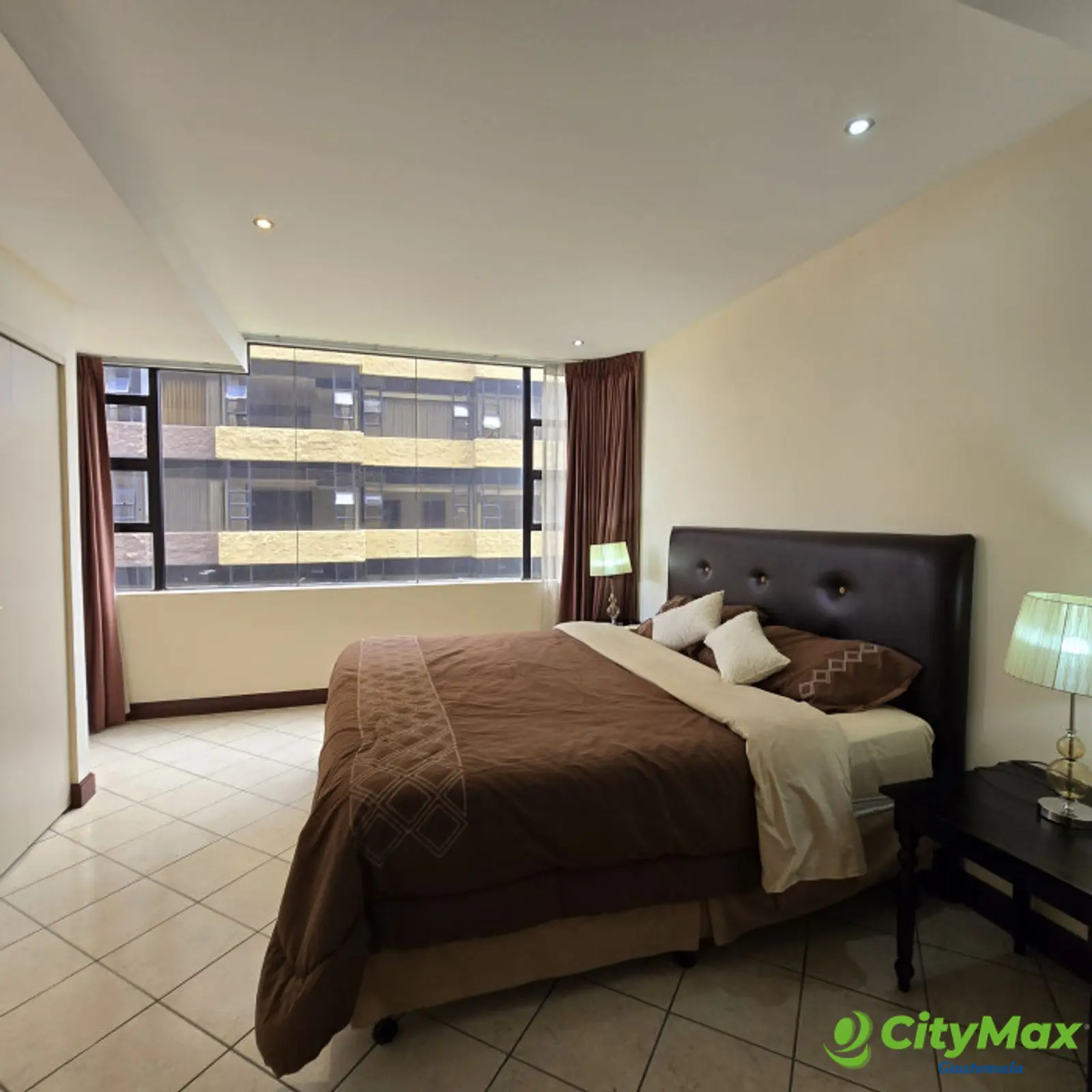 Apartamento amueblado y equipado en RENTA en la Zona 10 - foto 13