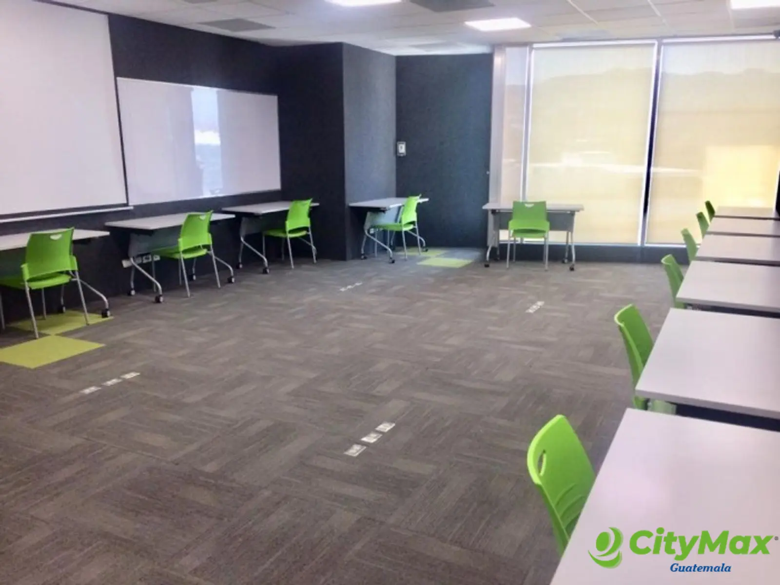 Oficina tipo Coworking en Zona Pradera Zona 10 en renta - foto 3