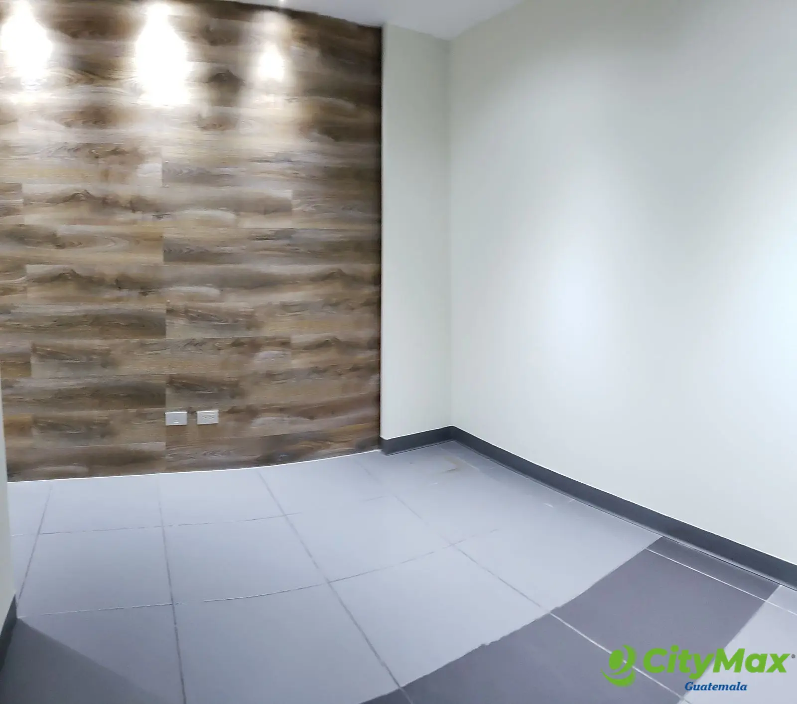 Oficina en Renta o Venta en Europlaza Zona 14 - foto 4