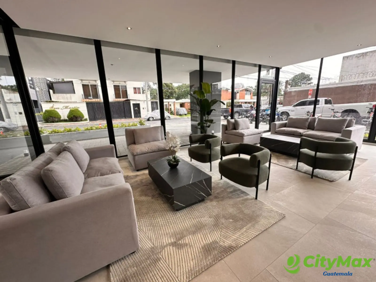 En venta apartamento con jardin en zona 15 Guatemala - foto 10