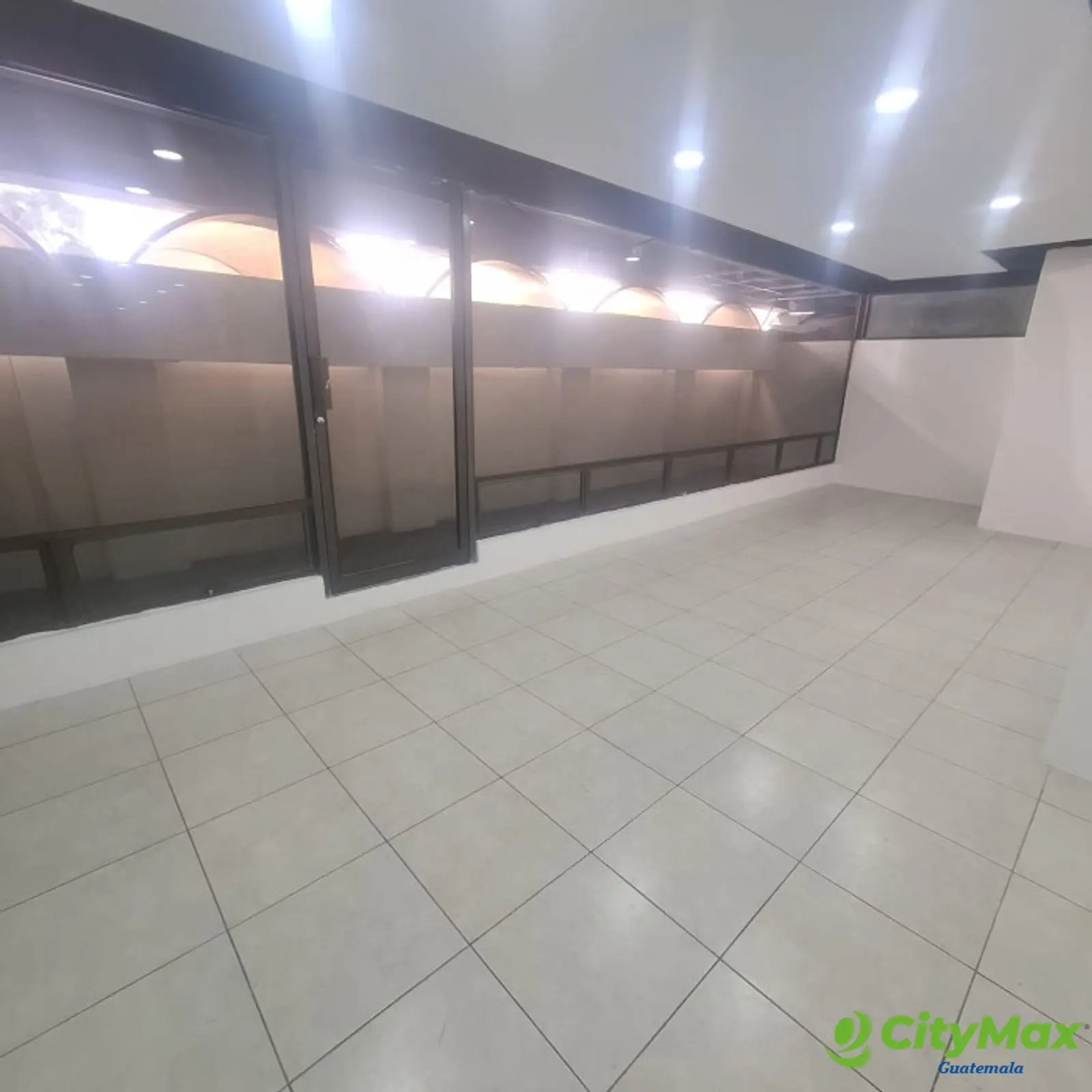 Oficina en Renta en Zona 10 Guatemala | Espacio Comercial - foto 7