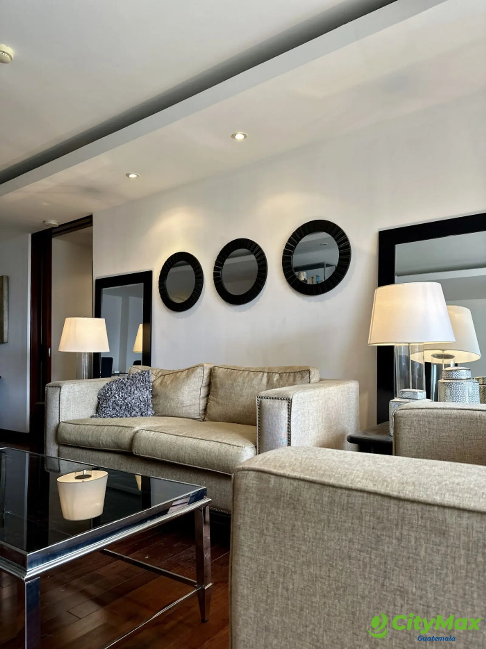 en Venta apartamento Amueblado y Equipado en la zona 10 - foto 5