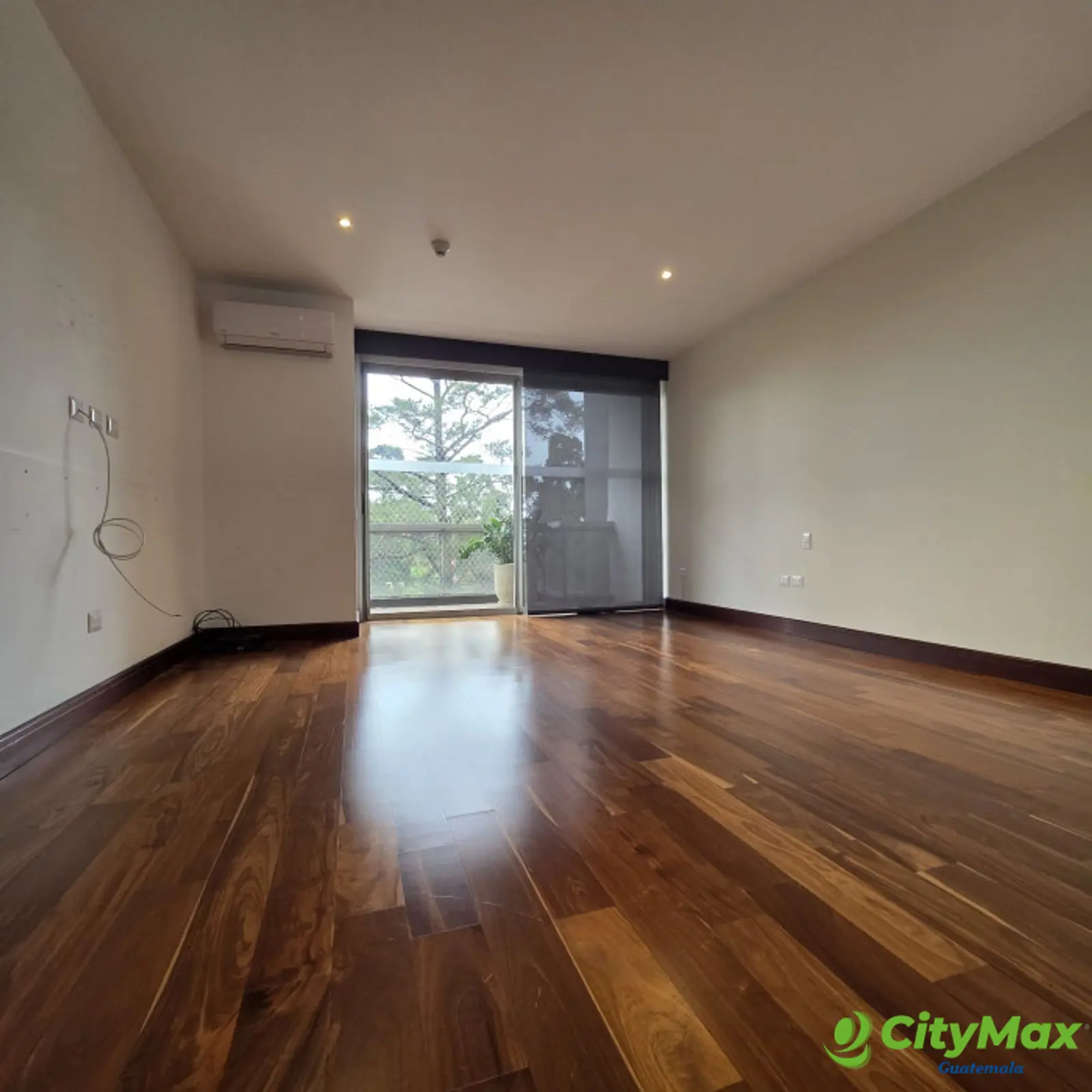 En Alquiler Apartamento en Tiffany Zona 14 - foto 14