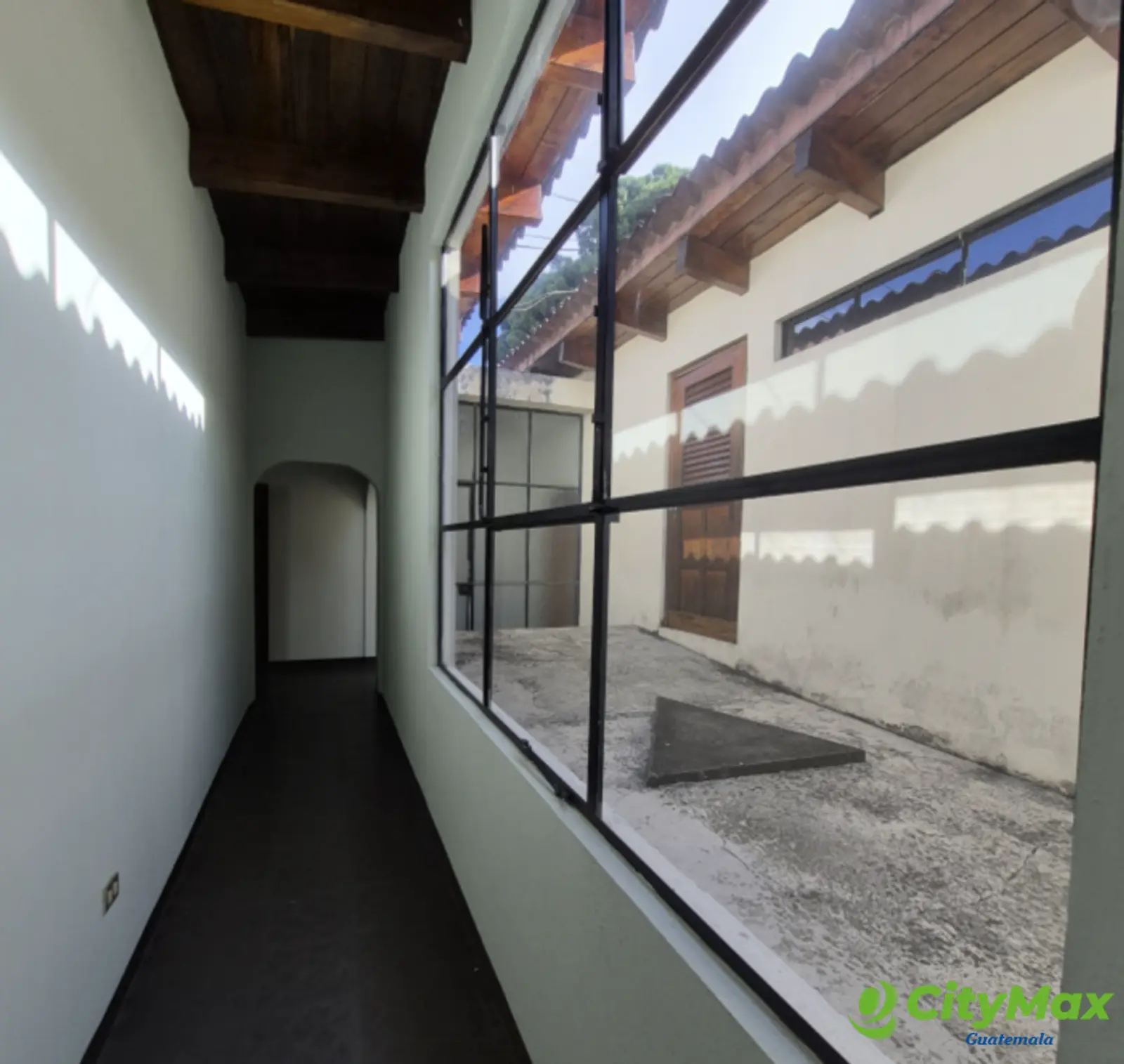 Casa para oficinas en alquiler en zona 15 Guatemala - foto 7