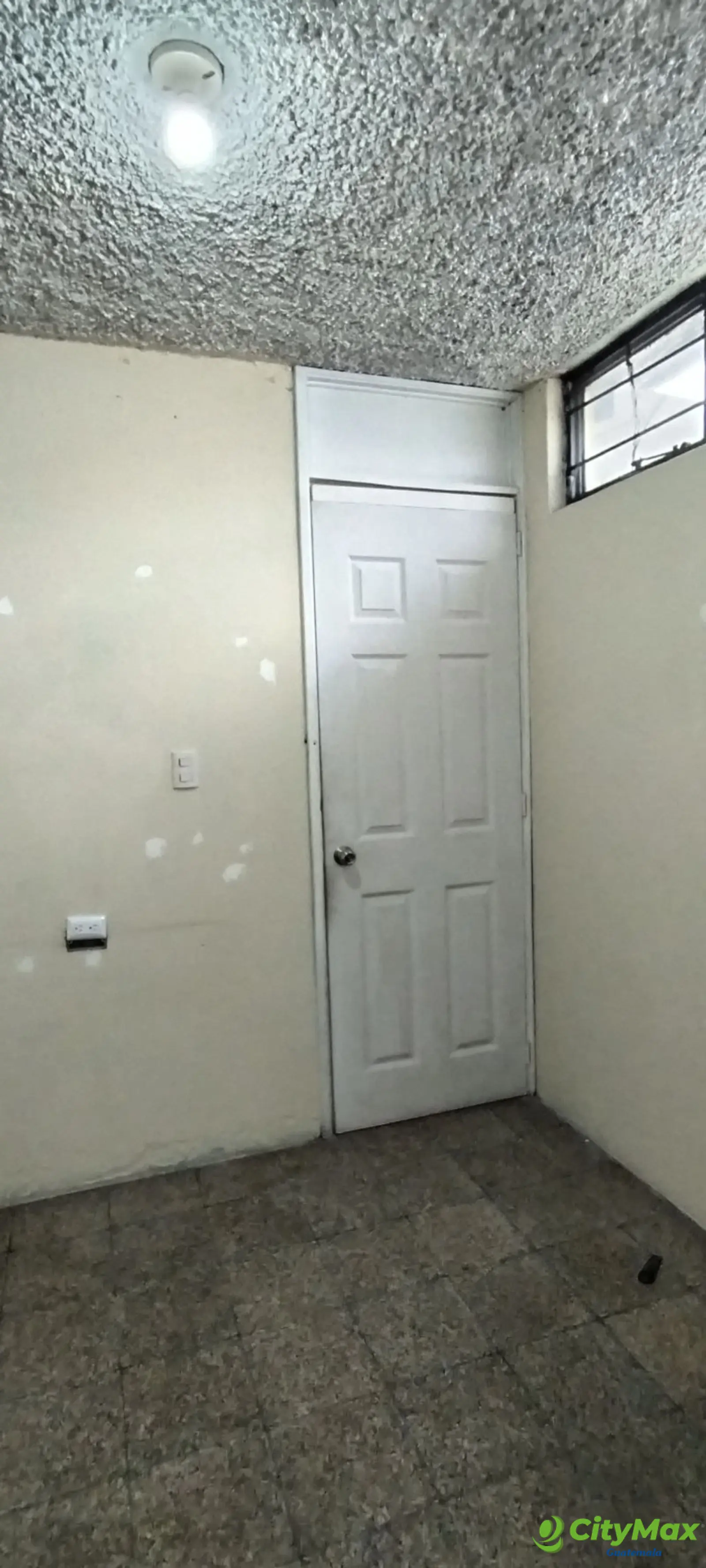 Casa en renta sobre la San Juan zona 7 para Oficina  - foto 19