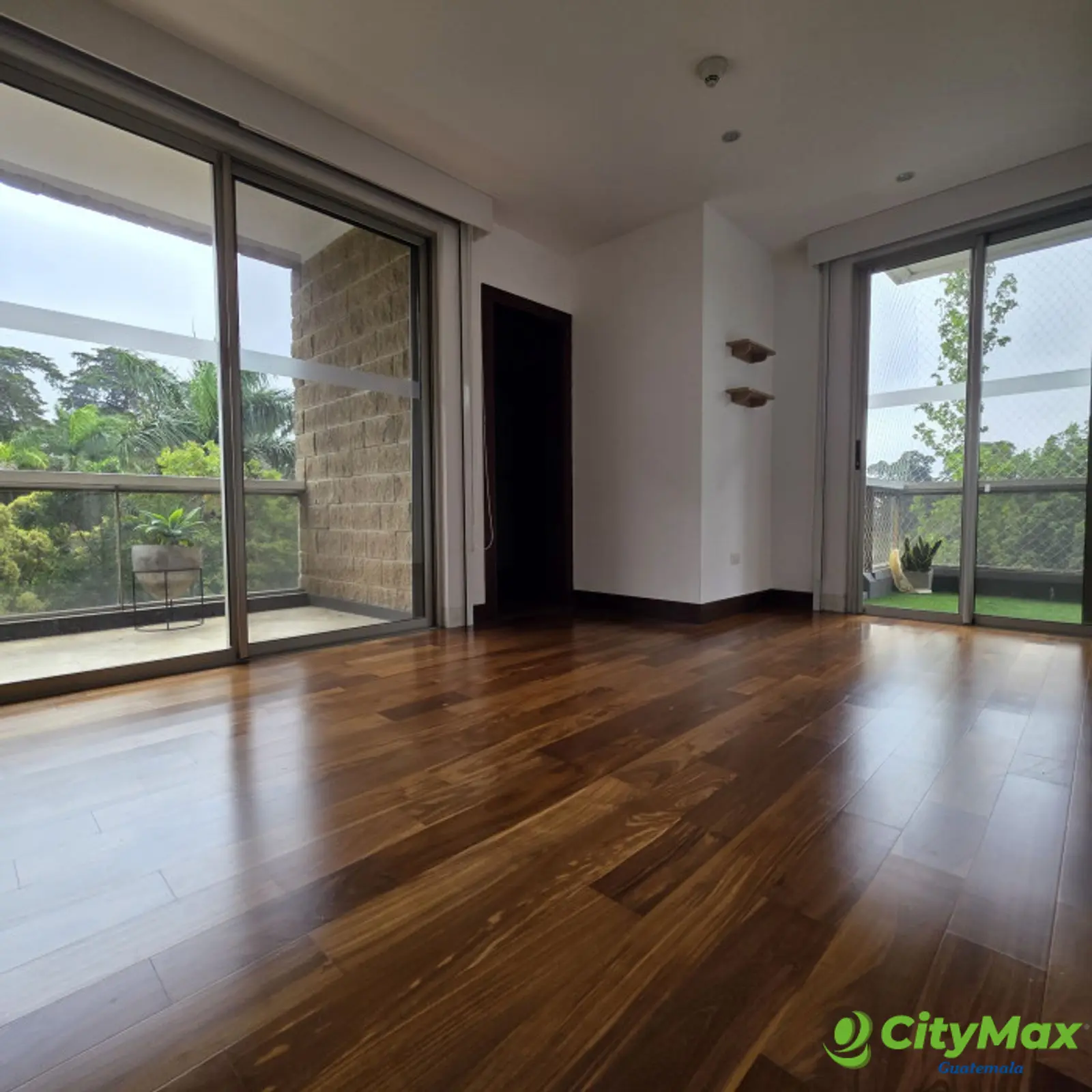 En Alquiler Apartamento en Tiffany Zona 14 - foto 20