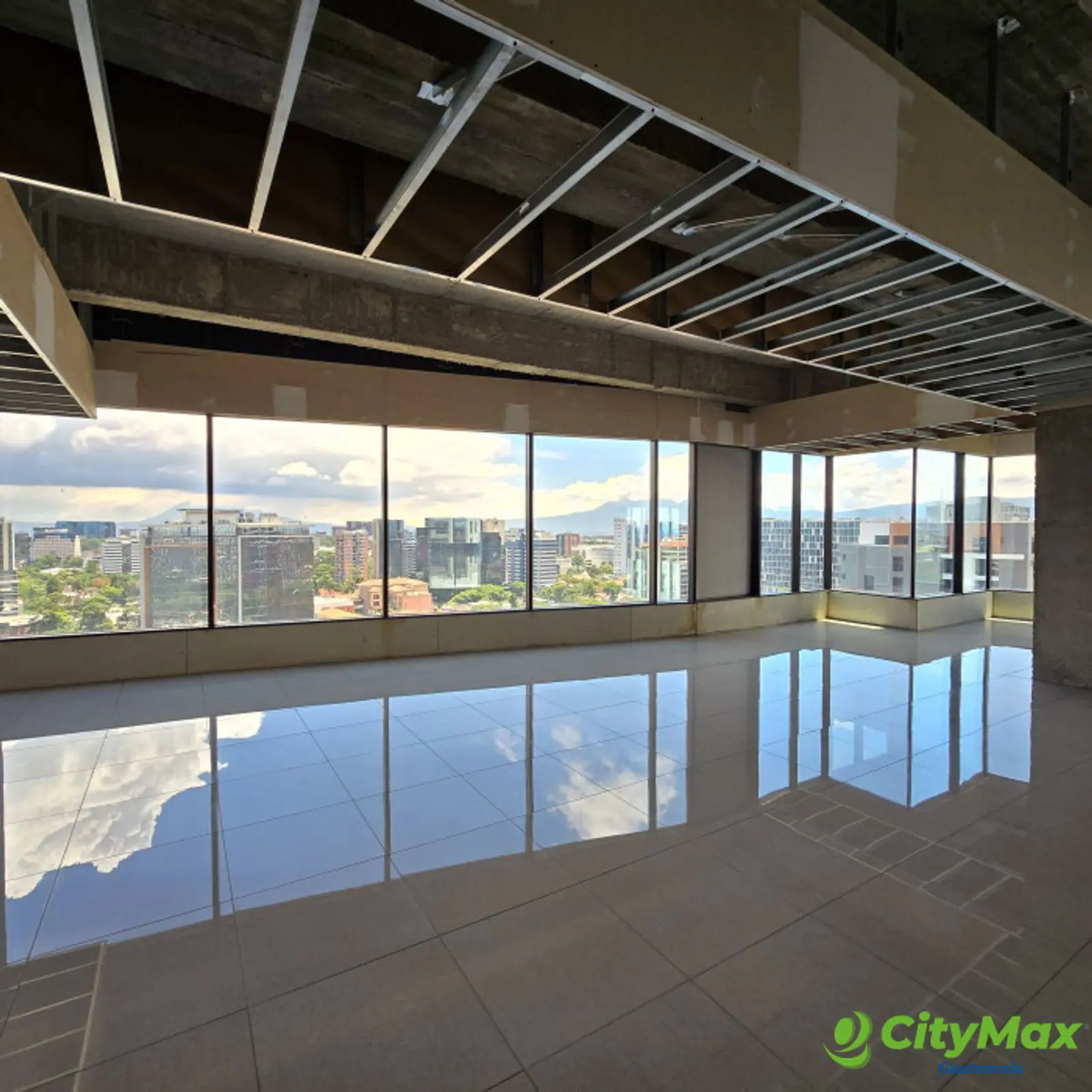 En venta oficinas en la Zona 10 Interamericas - foto 10