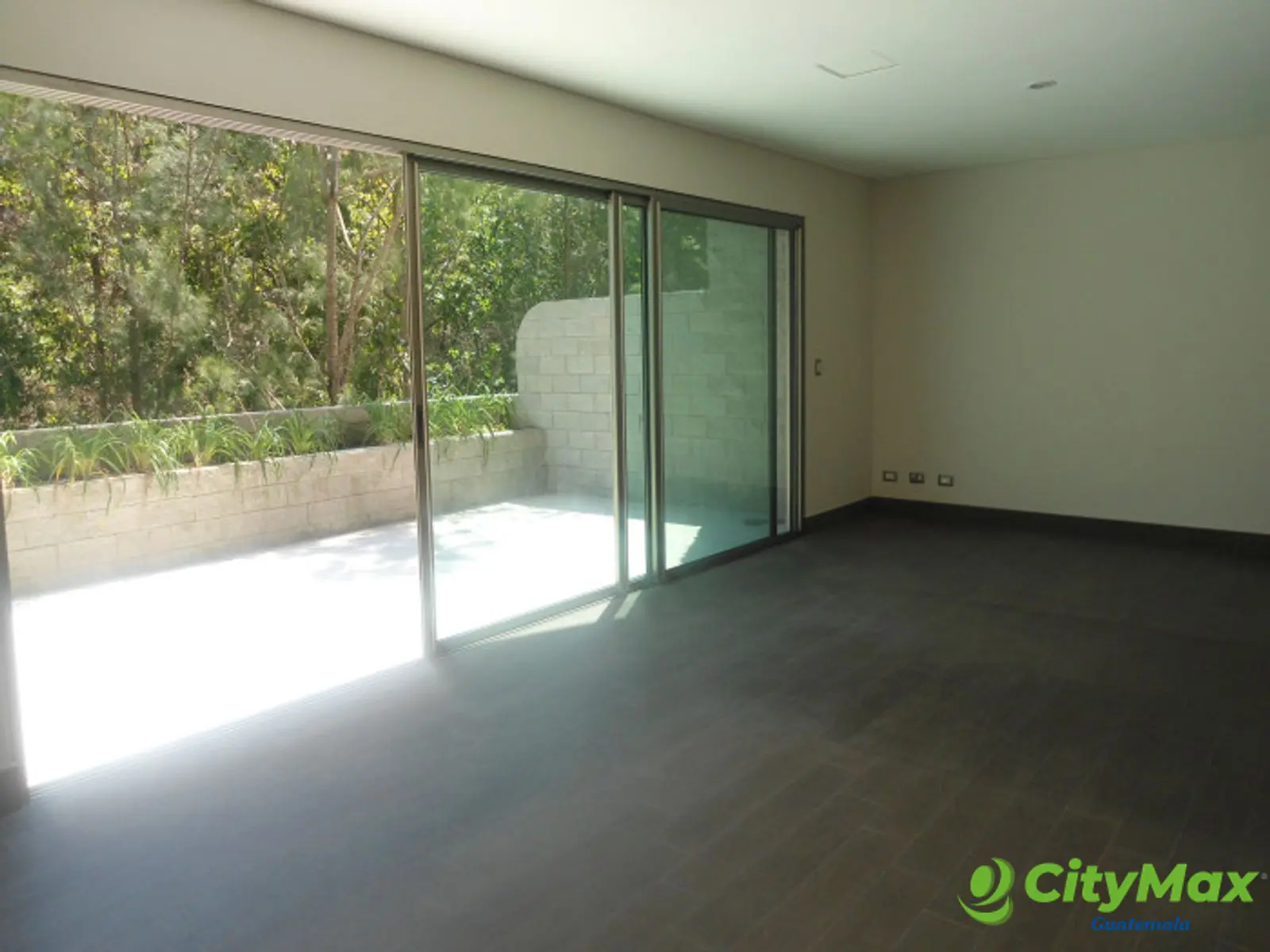 En Renta Apartamento residencial en Zona 10 - foto 4