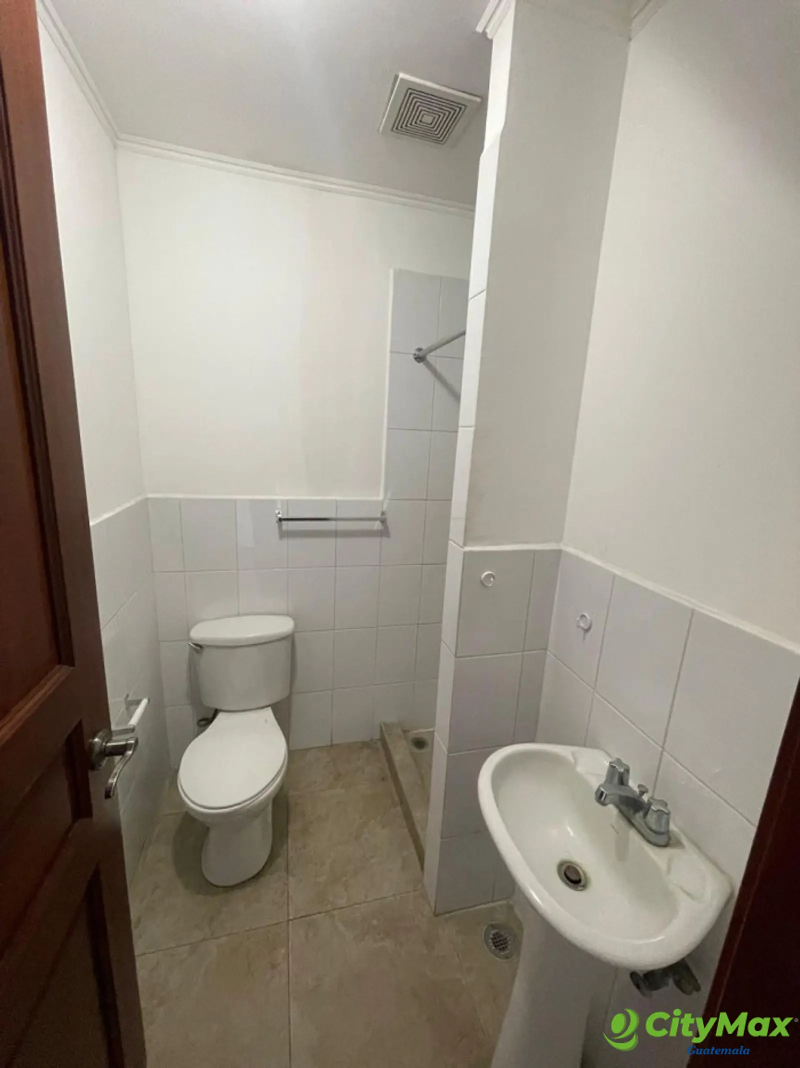 En Renta Apartamento en Tadeus Zona 14 - foto 11