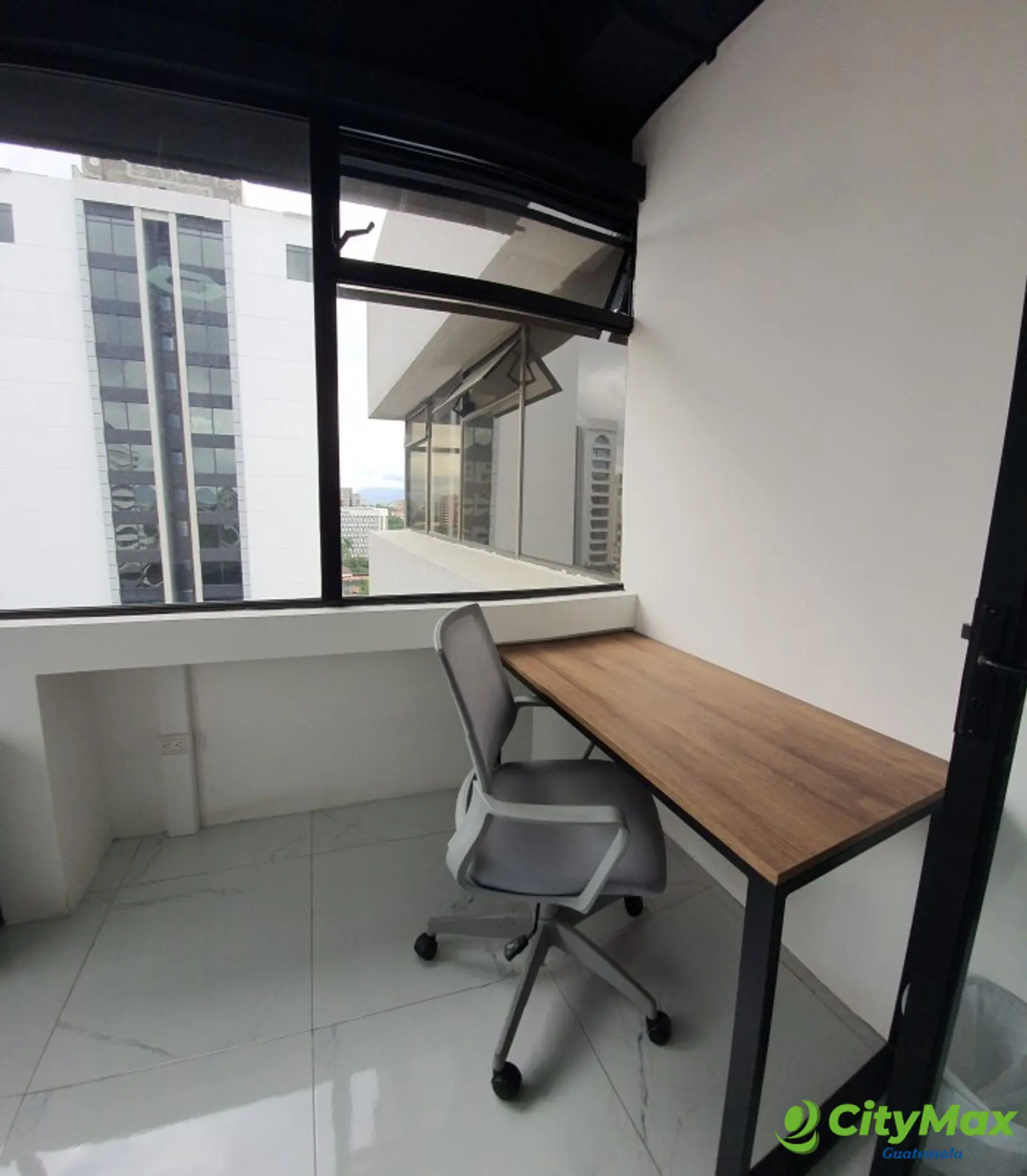 Oficinas en Avenida Reforma Zona 10 - foto 4