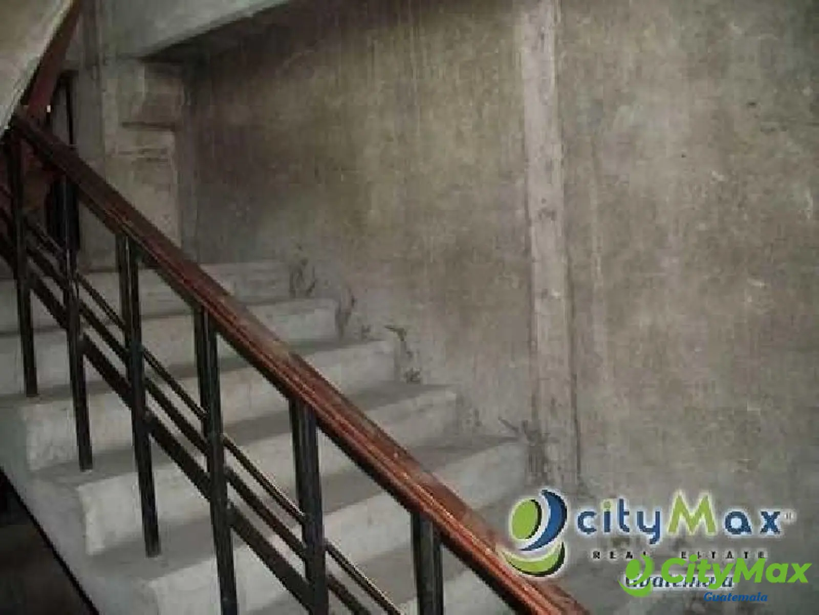 EDIFICIO EN VENTA ZONA 4 GUATEMALA - foto 3