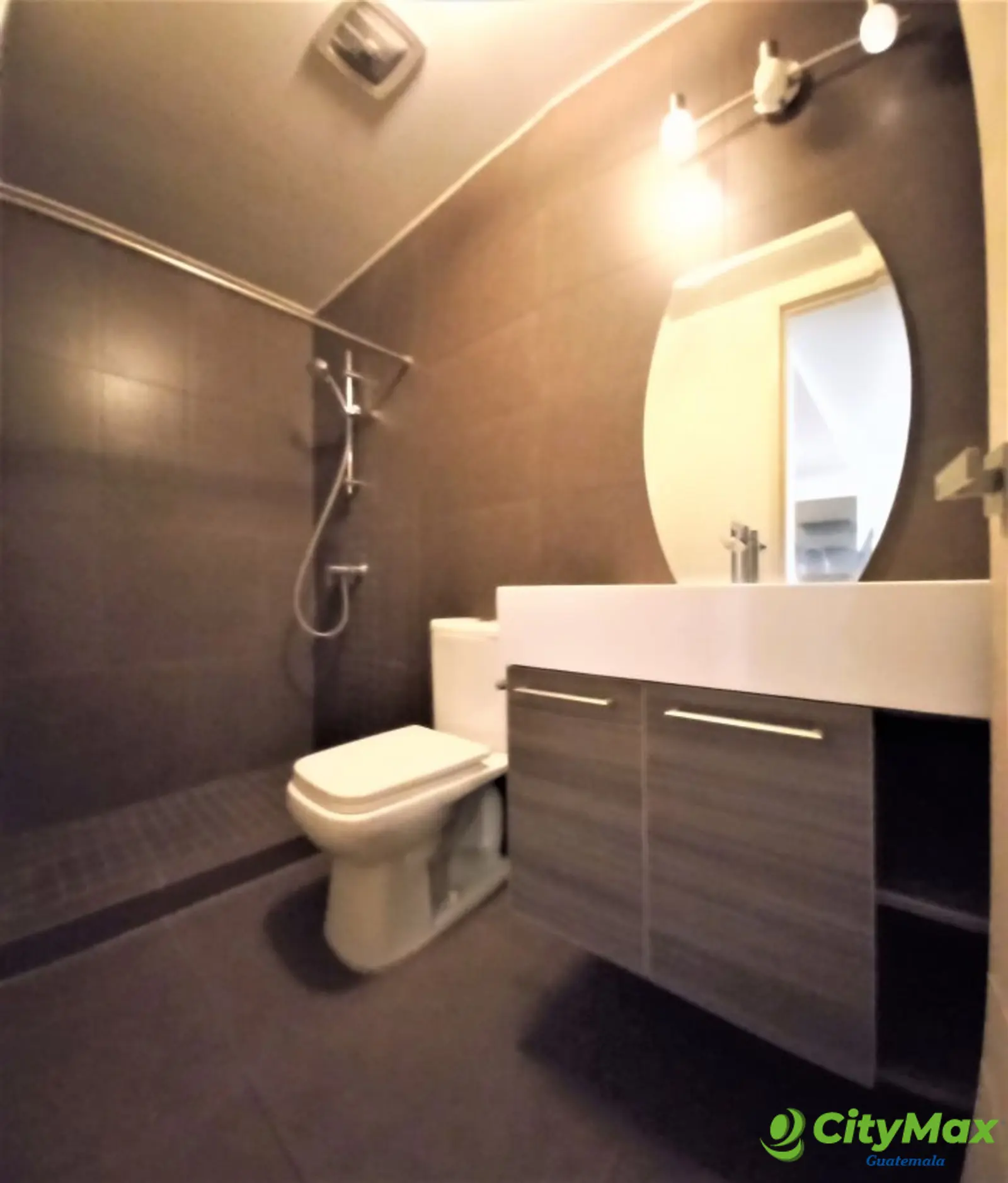 Apartamento Venta en Zona 10 - foto 9
